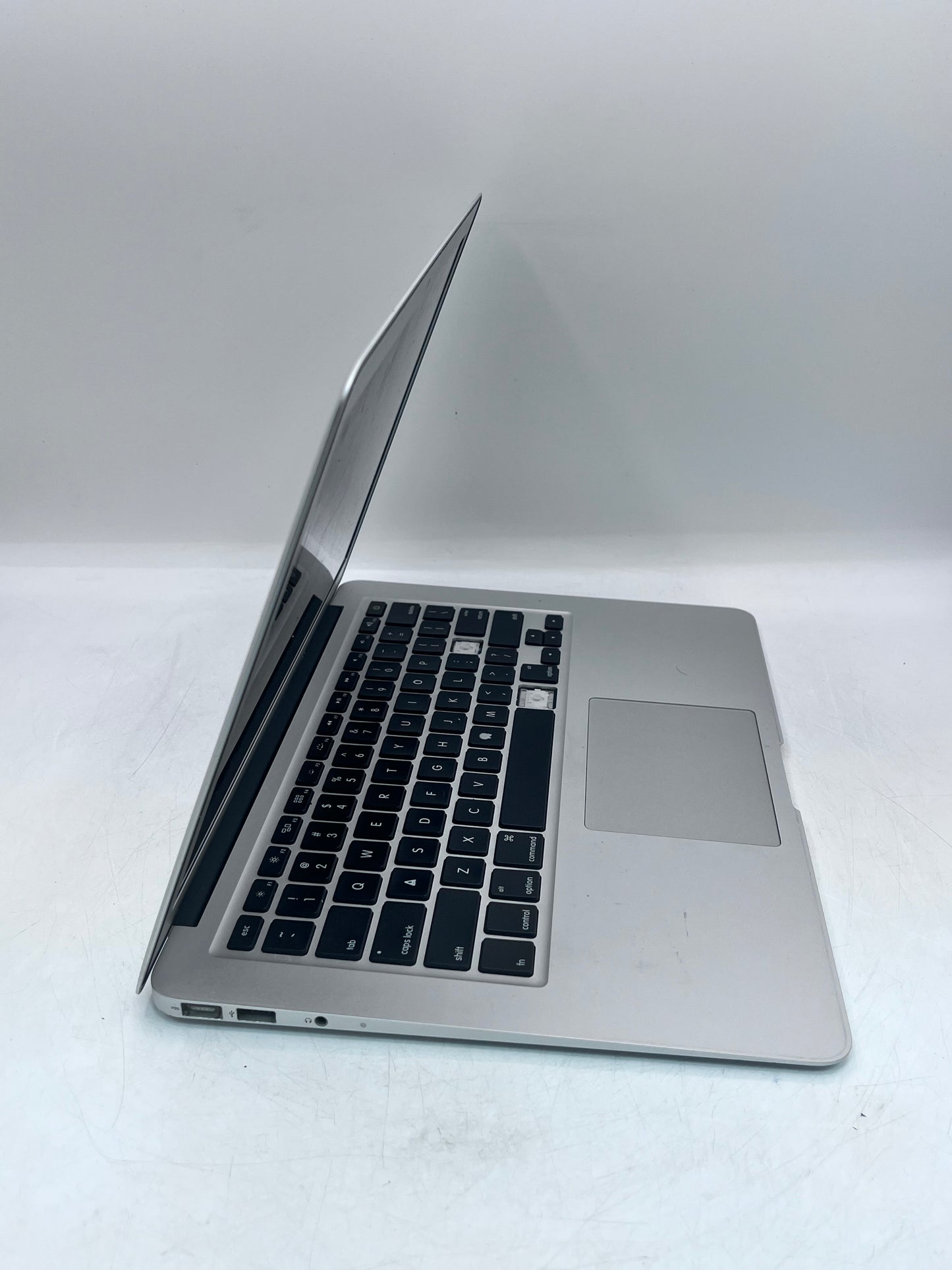Apple MacBook Air 13" A1369 2011 - Broken, For Parts, Intel i5, 4GB RAM