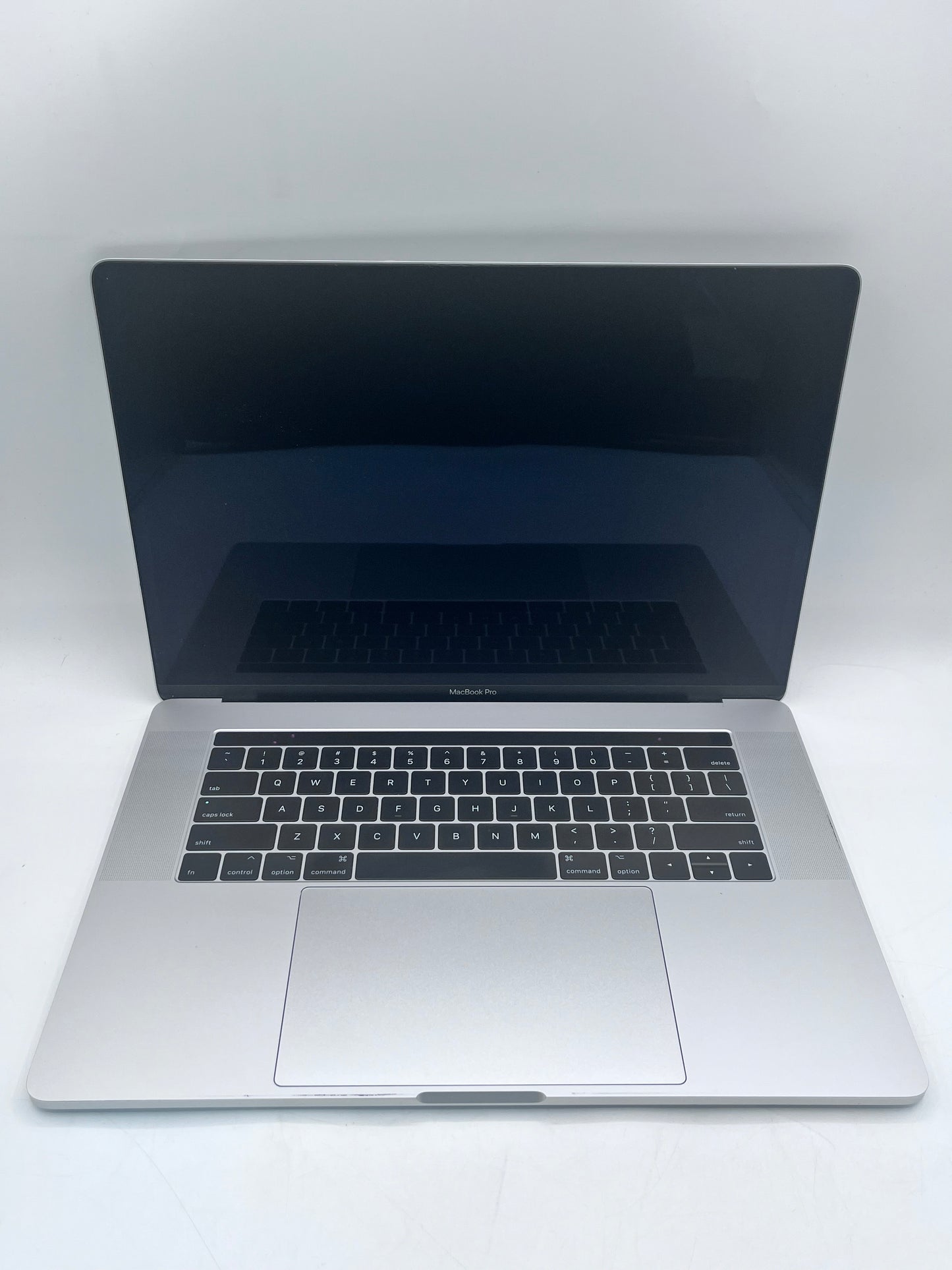 Apple MacBook Pro 15" A1707 2017 Core i7 16GB RAM 500GB Silver