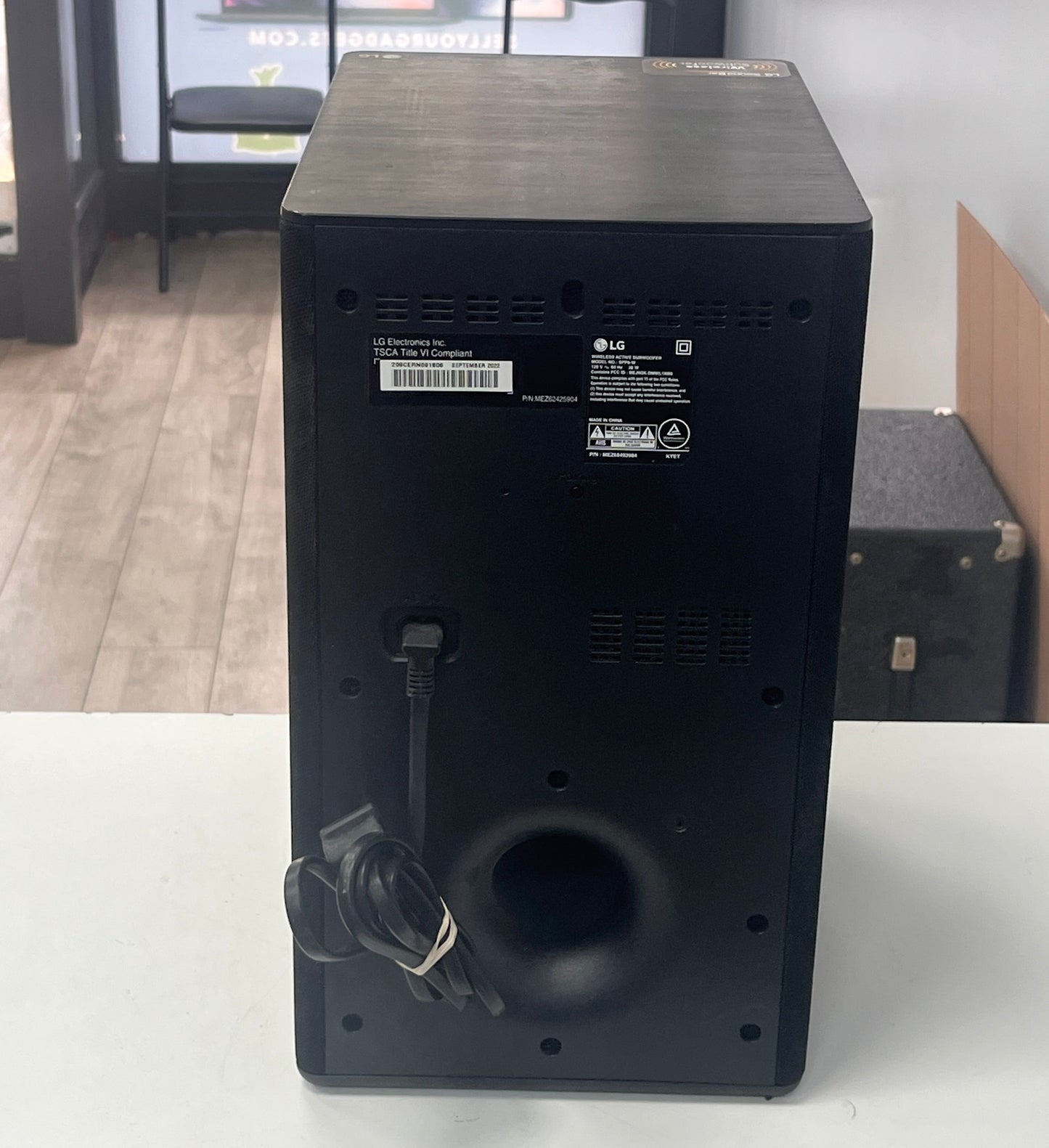 LG SPP8-W Subwoofer with Soundbar SN9YG Black