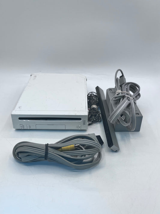 Nintendo Wii RVL-001 2006 Video Game System - White