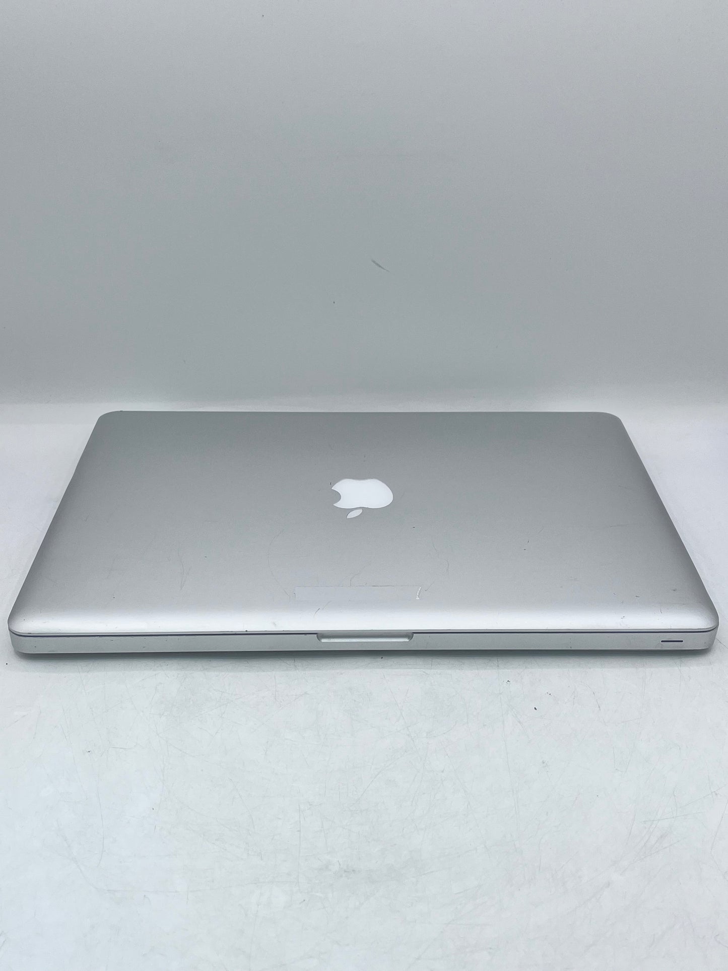 Apple MacBook Pro A1286 15-Inch (Core i7-2675Q @ 2.20GHz 8GB) NO HDD/OS