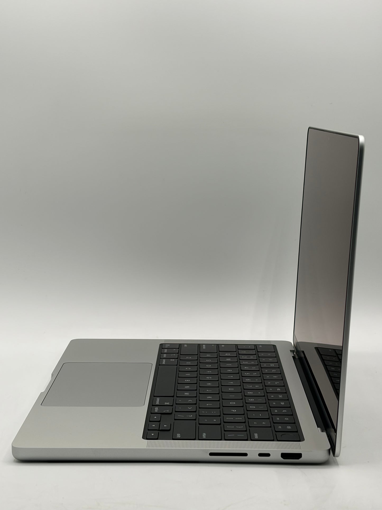 2025 Apple MacBook Pro 14" M5 10C CPU 10C GPU 24GB 1TB - Silver A3434 MDE64LL/A