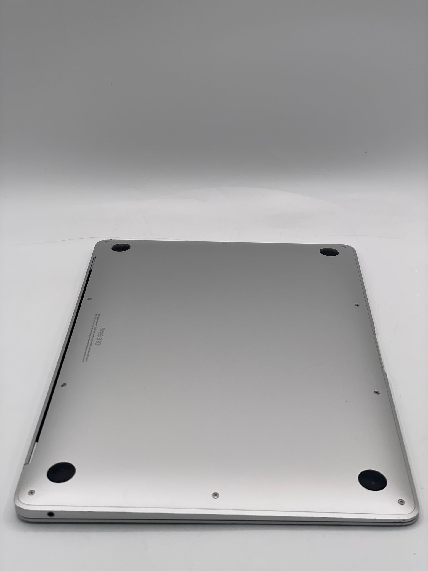 2020 Apple MacBook Air 13.3" M1 7C 8GB 128GB A2337 REMOTELY MANAGED