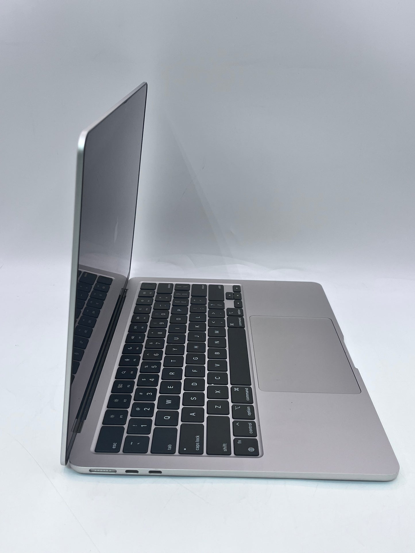 2022 Apple MacBook Air 13" M2 A2681 8C CPU 8C GPU 8GB 256GB Starlight 95CC