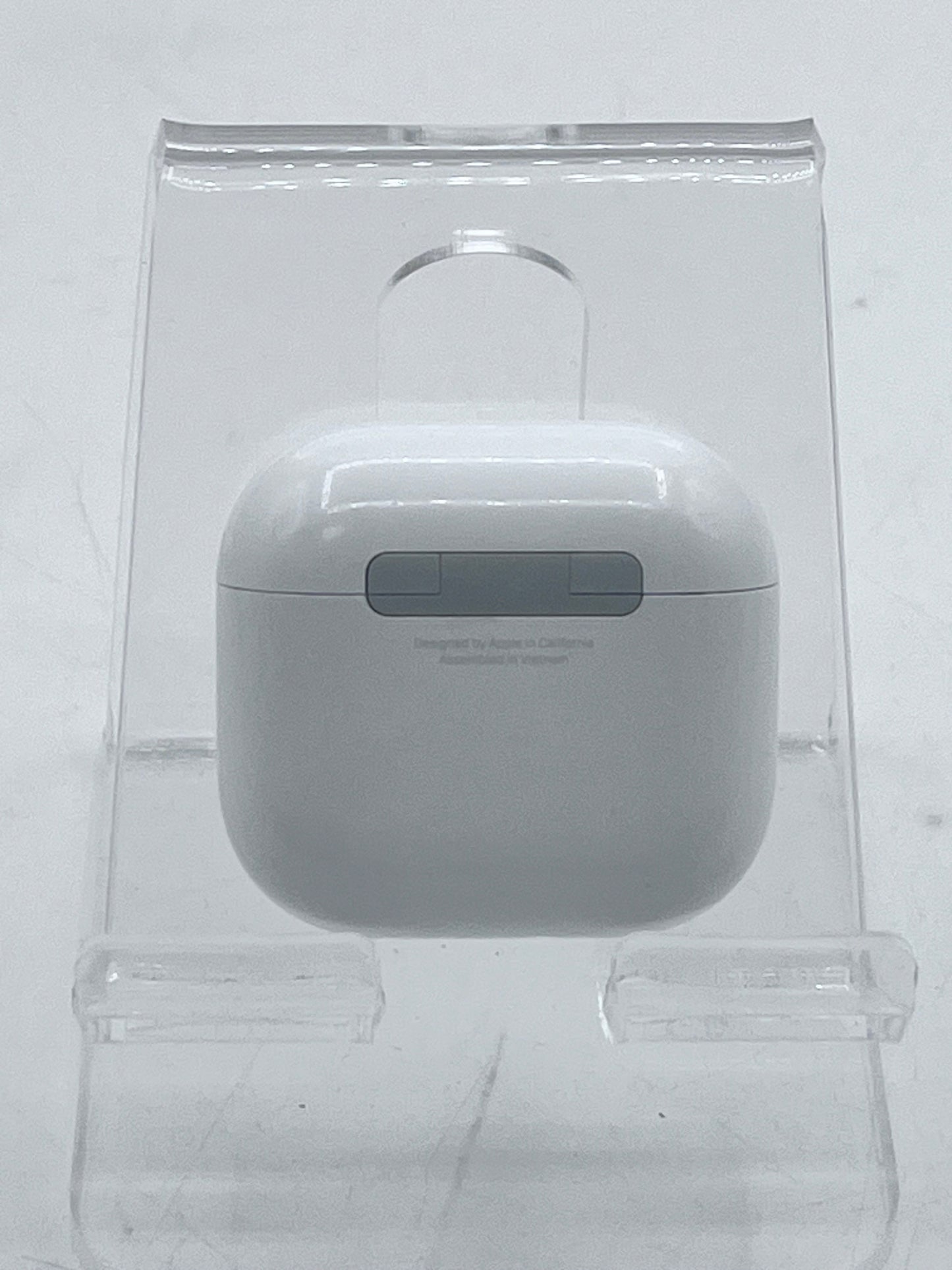 Apple Airpods 4th generation A3058 case, A3050 right bud, and A3053 left bud - White