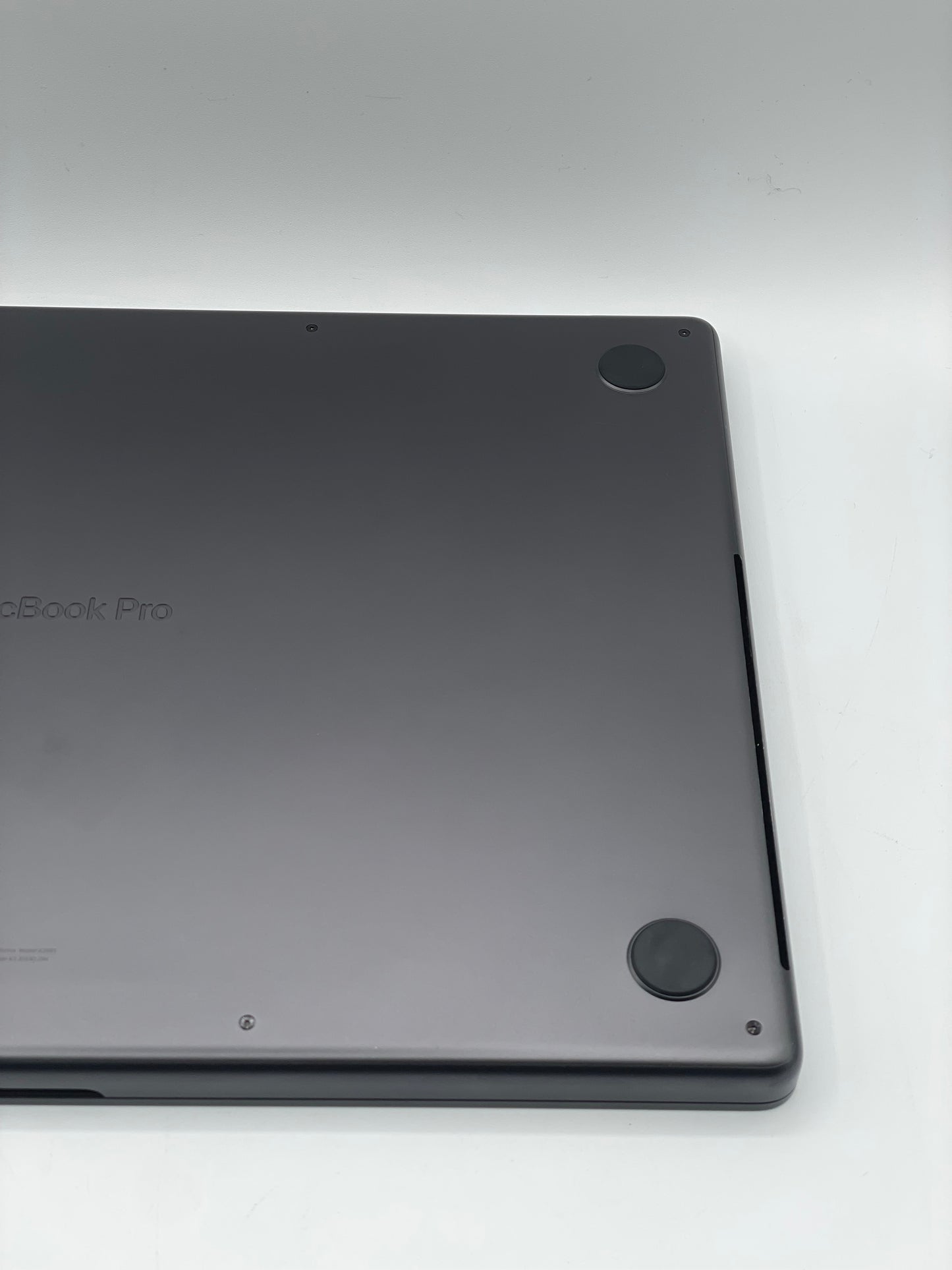 2023 Apple MacBook Pro 16" 12C M3 Pro 18C GPU 18GB 512GB A2991 REMOTELY MANAGED