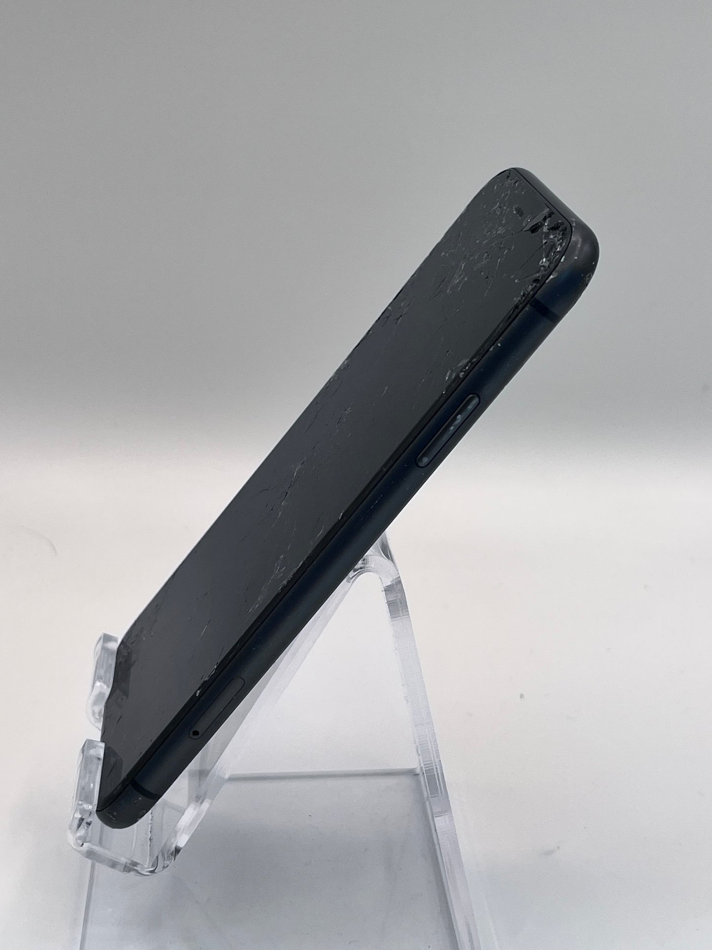 Apple iPhone 11 MWJE2LL/A A2111 64GB Unlocked - Black READ