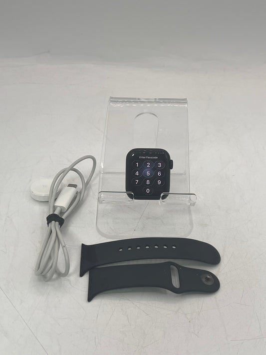 Apple Watch SE A2351 (2020) 40mm GPS Only Smart Watch - Black