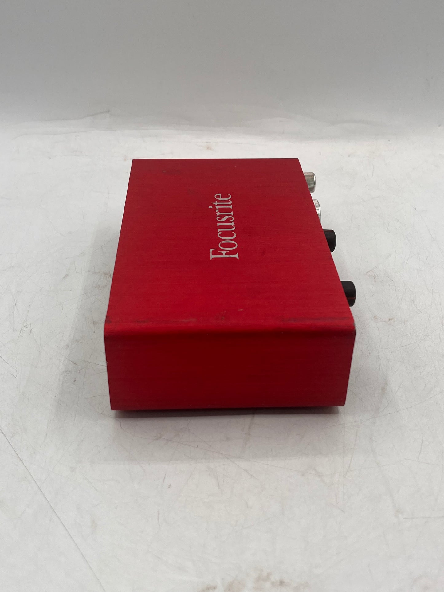Focusrite Scarlett 2i2 2nd Gen 2-Channel USB Audio Interface - Red