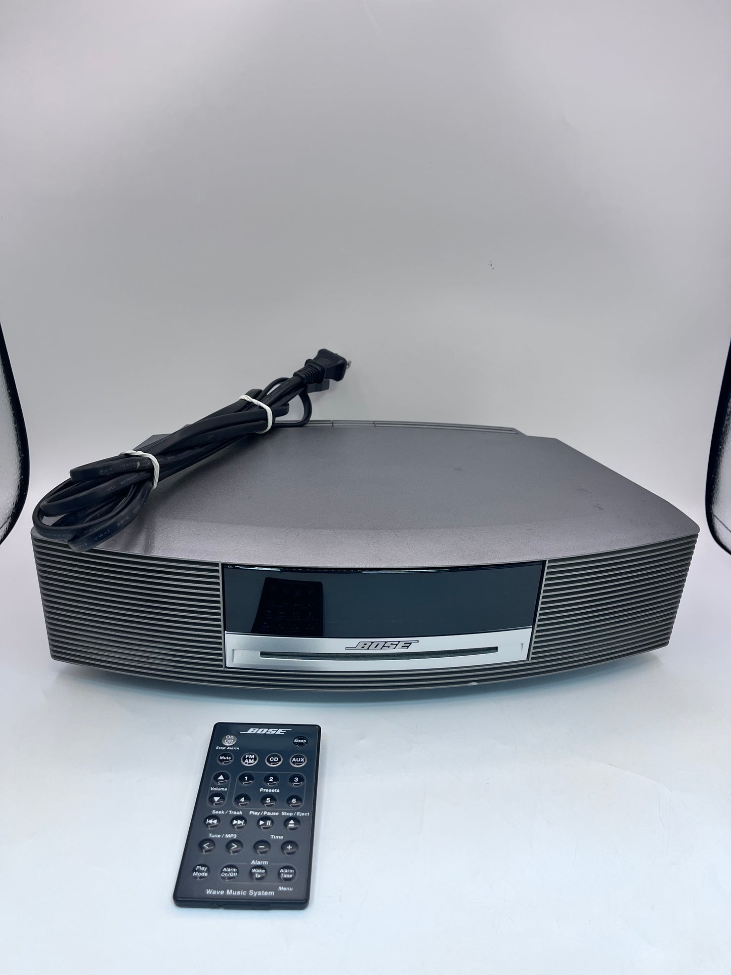 Bose Wave Radio Speaker  Bluetooth Remote Included - Graphite Gray