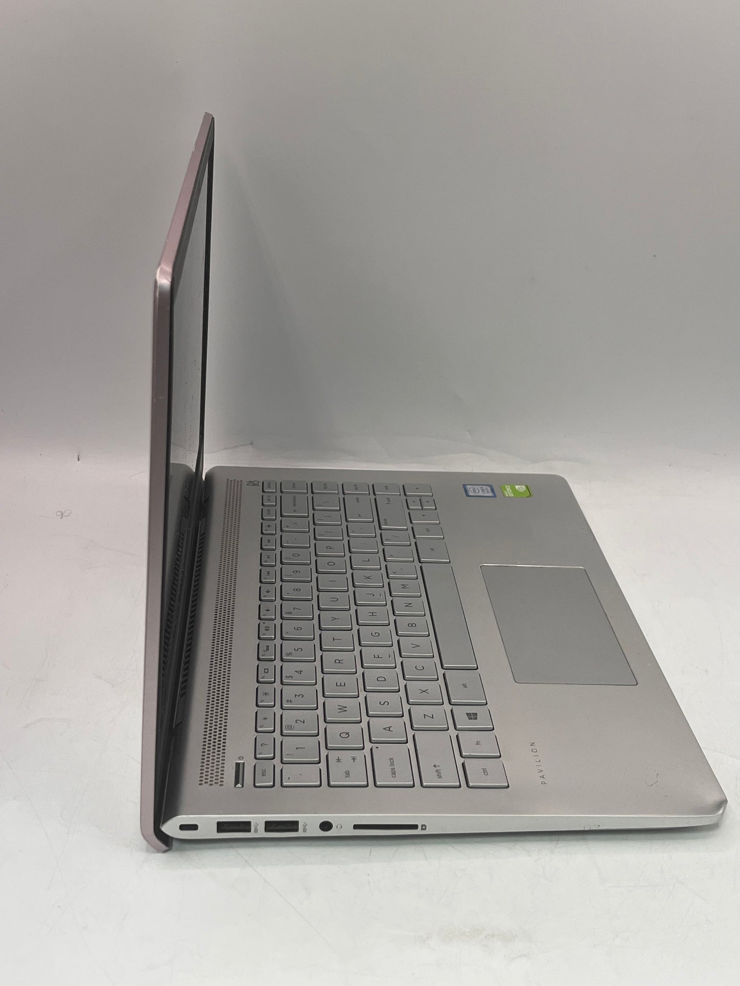 HP Pavillon 14-BF118TX 13" i5-8250U 8GB 128GB SSD 1TB HDD Nvidia Geforce 940MX