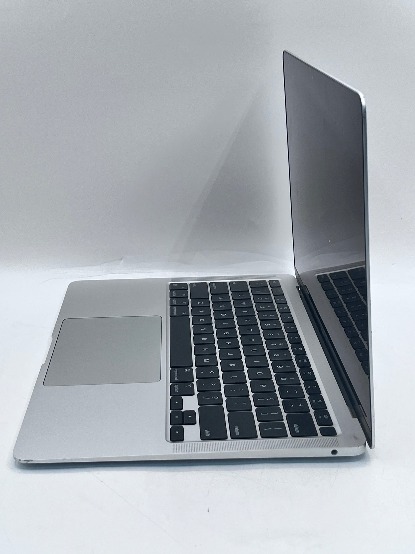 2020 Apple MacBook Air 13.3" M1 7C 8GB 128GB A2337 REMOTELY MANAGED 81 CC