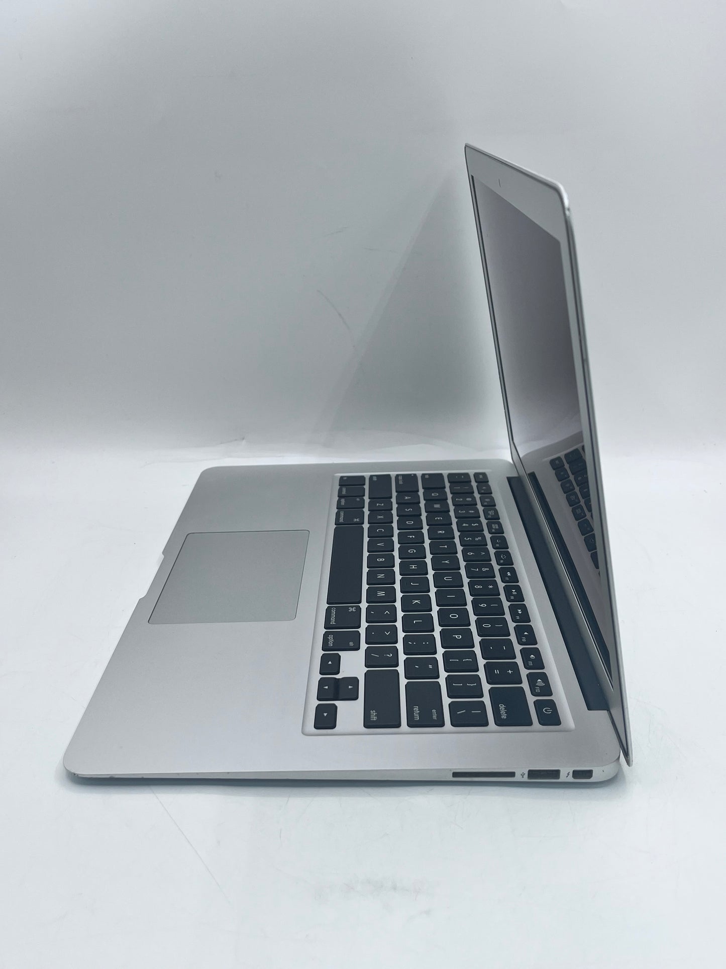 2012 Apple MacBook Air 13" A1466 4GB 64GB Silver Broken FOR PARTS ONLY