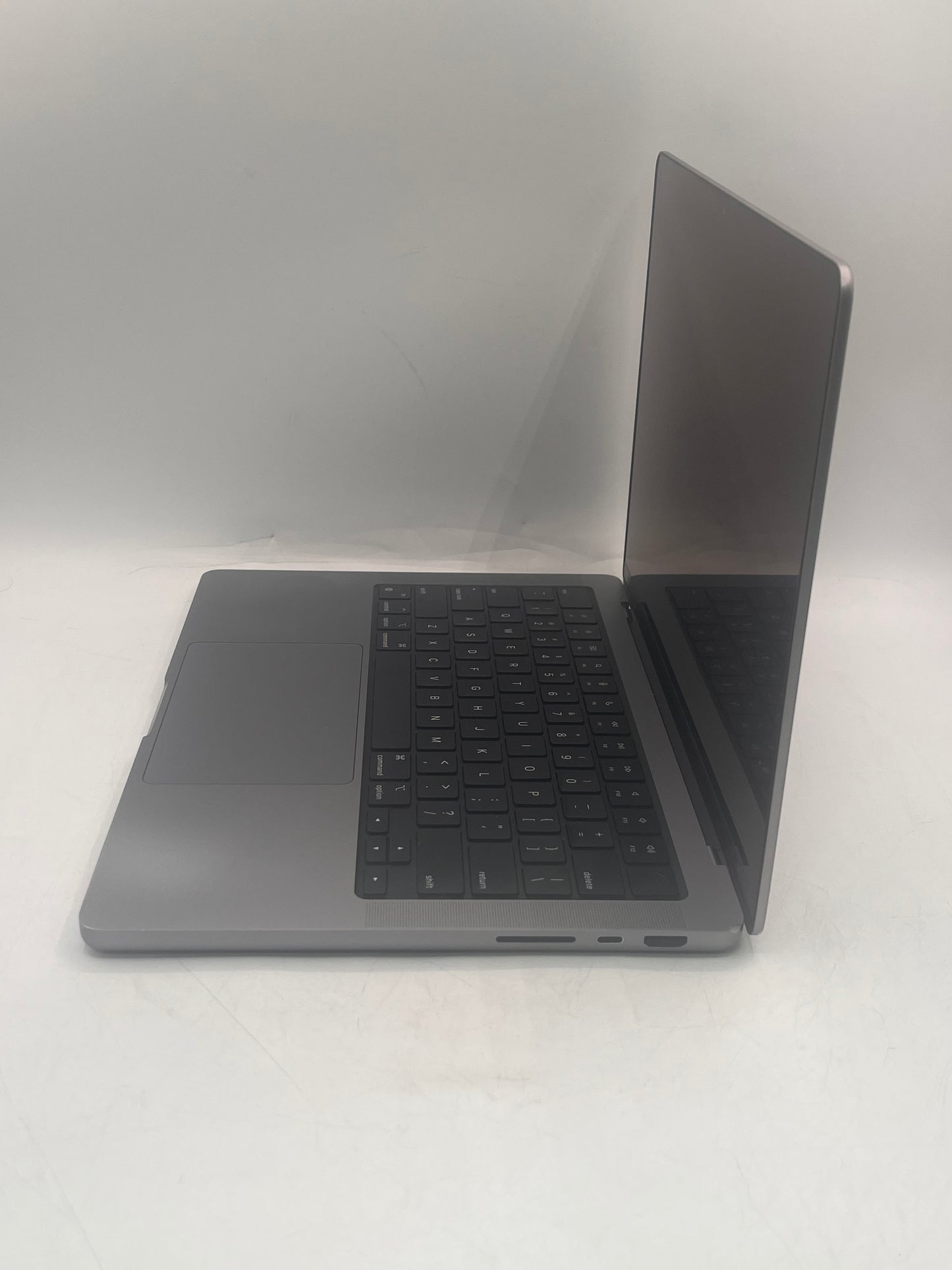 Apple MacBook Pro 14" A2442 2021 M1 Pro 32GB 512GB Space Gray