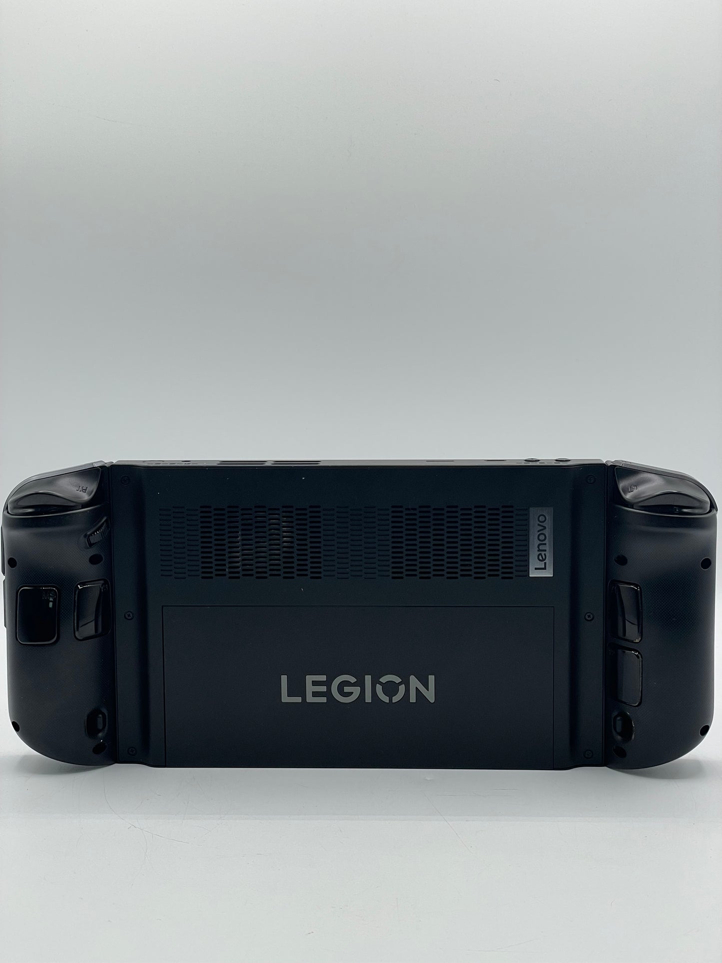 Lenovo Legion Go, 8.8" IPS 144Hz, Ryzen Z1 Extreme, AMD Radeon, 512GB