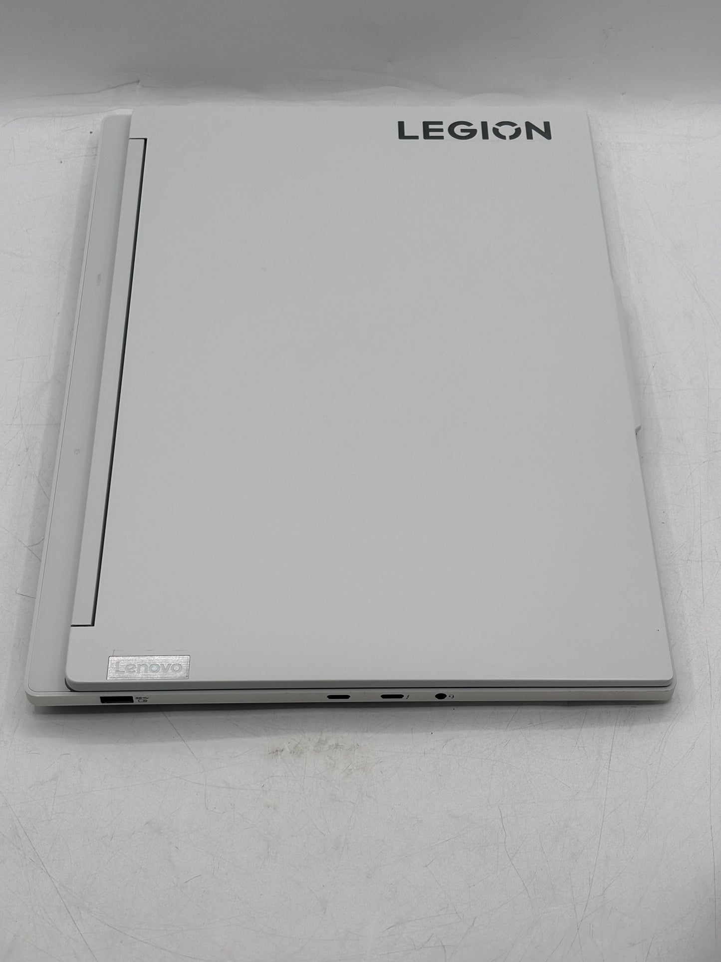 Lenovo Legion 7i 16” Core i9-14900HX, 32GB, 1TB SSD, RTX 4070, White Excellent Condition