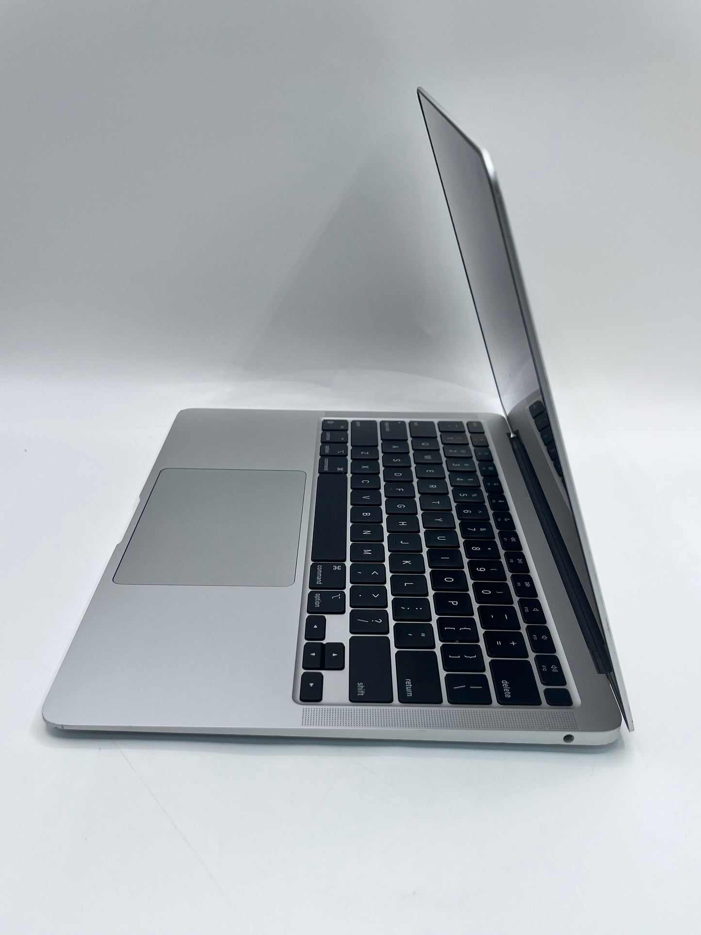 2020 Apple MacBook Air 13.3" M1 7C 8GB 128GB A2337 REMOTELY MANAGED