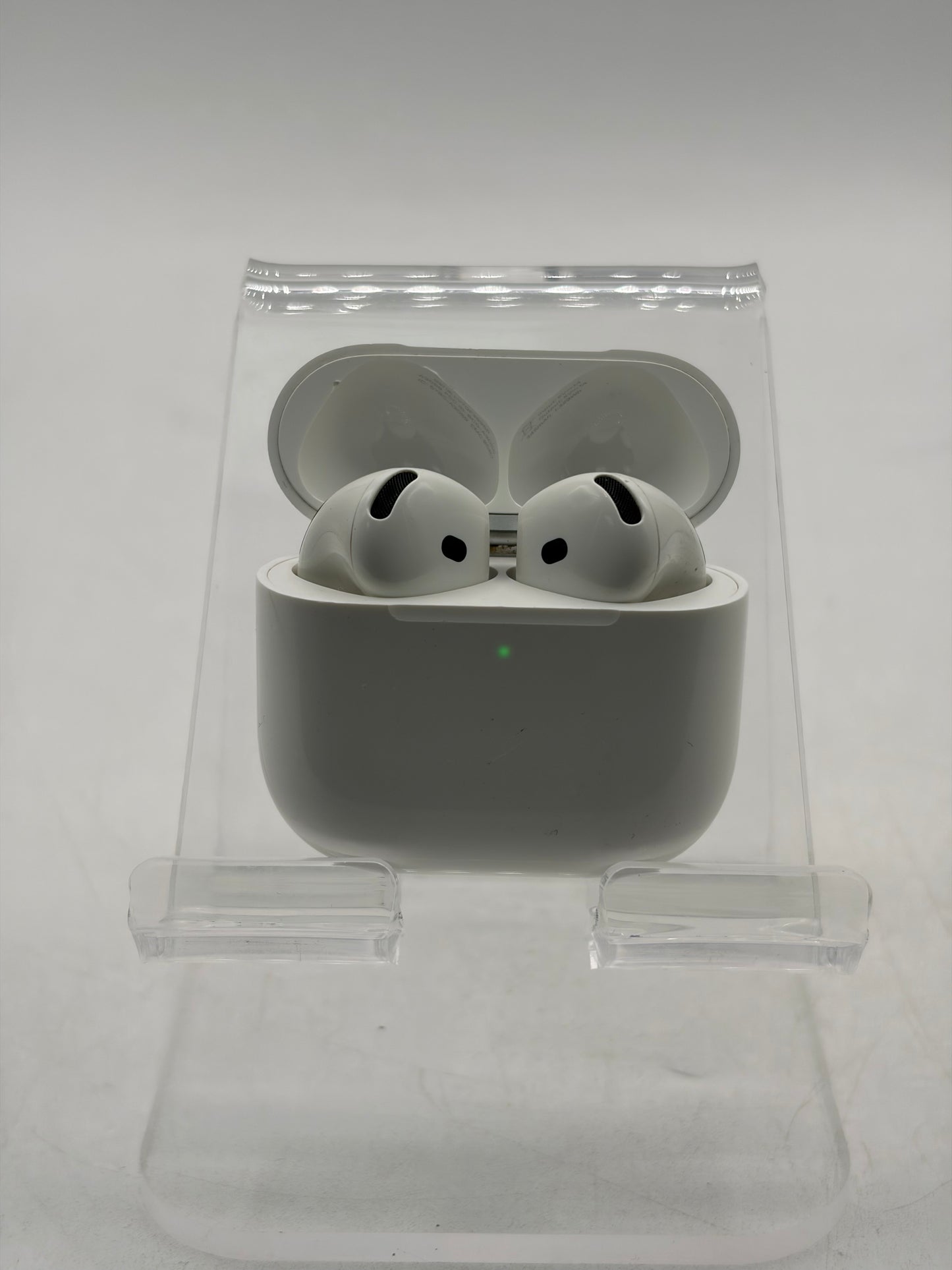 Apple AirPods (4th Gen) Complete Set A3055 A3056 A3059 - White