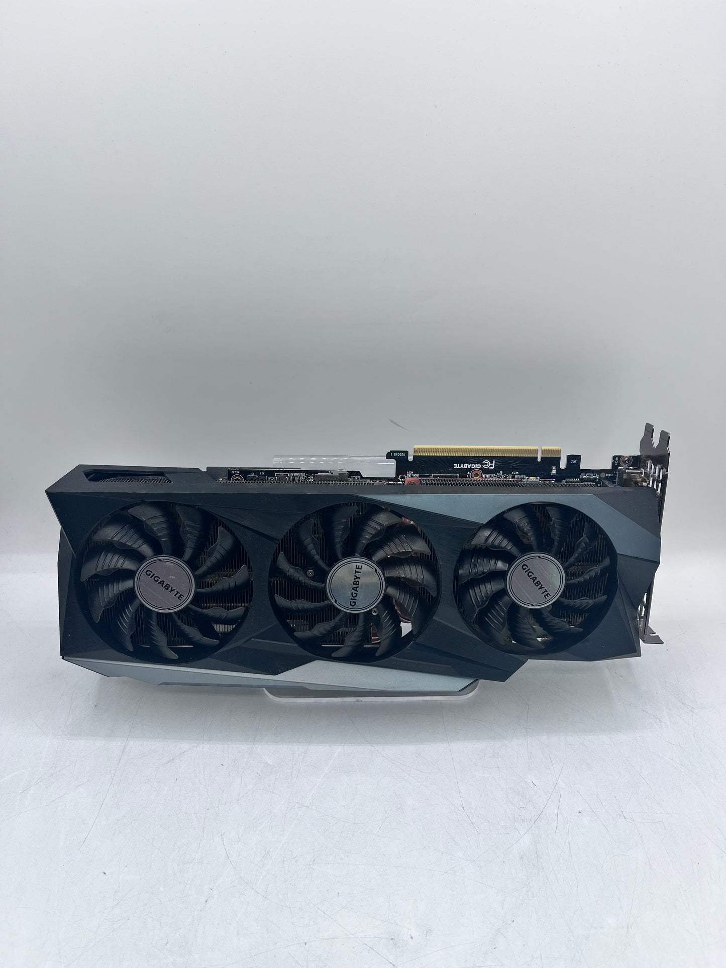 GIGABYTE GeForce RTX 3090 GAMING OC 24GB READ