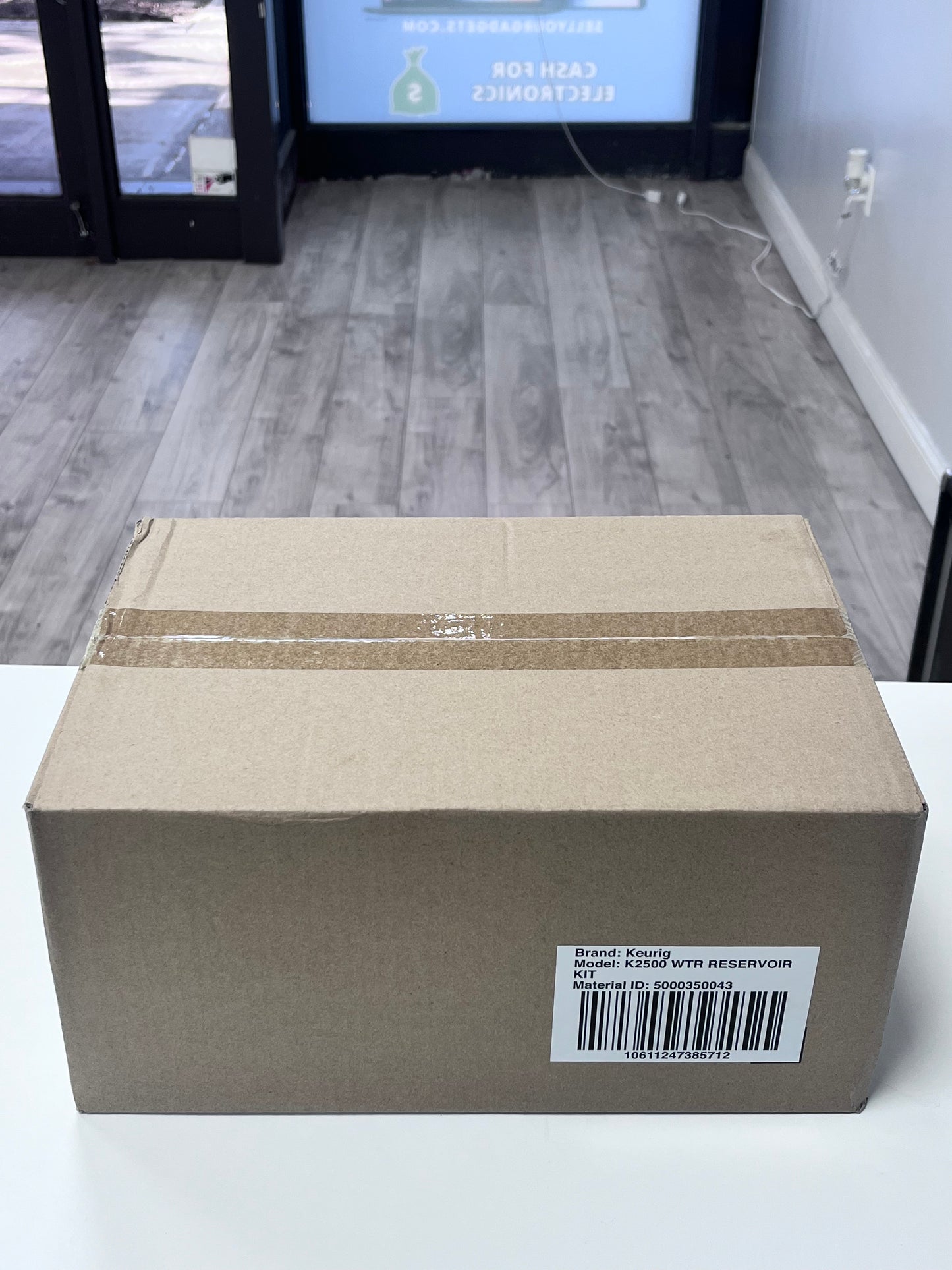 KEURIG K-2550 Single Serve Commercial Coffee Maker Reservoir Bundle NEW IN BOX