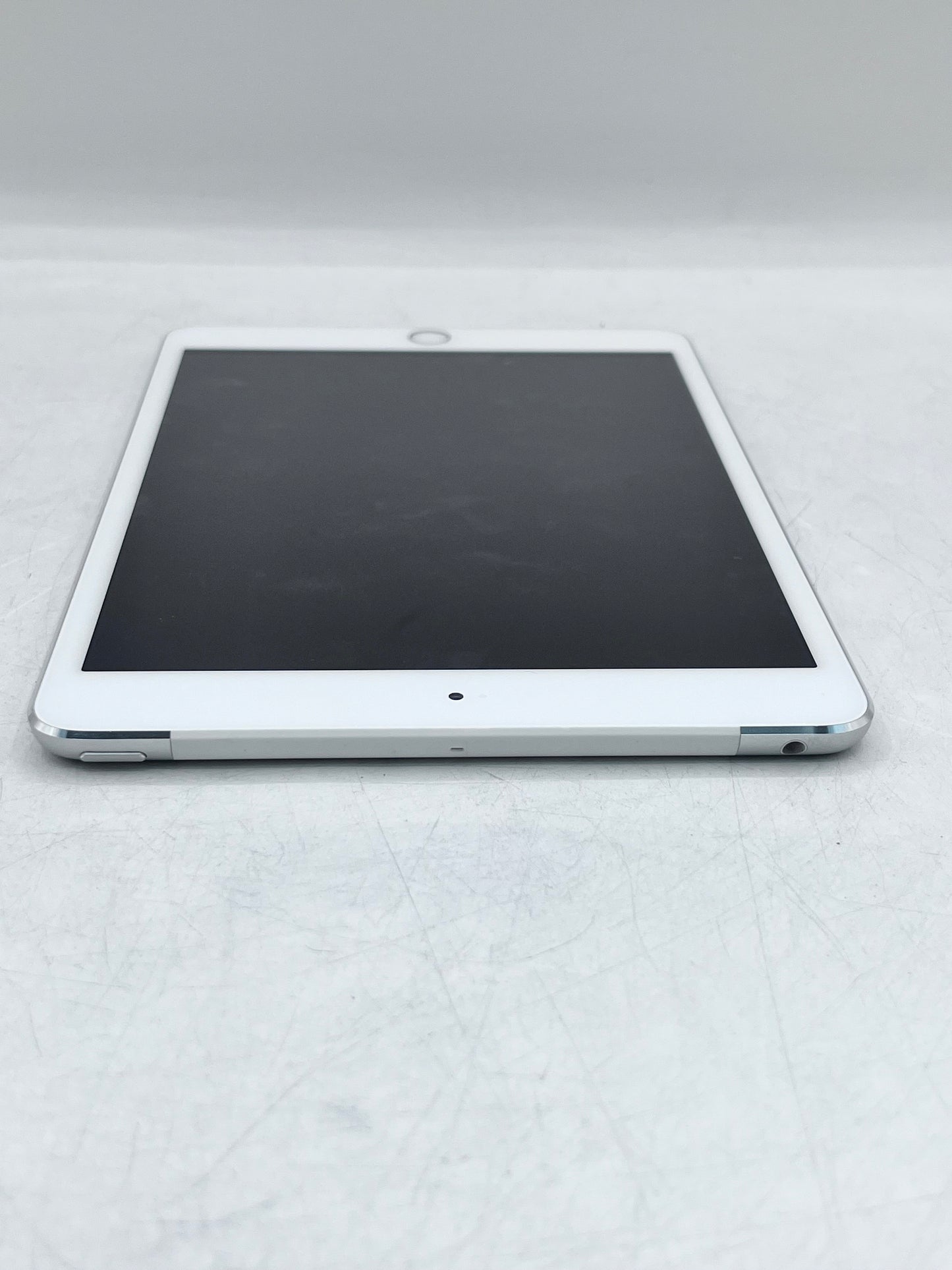 Apple iPad Mini (3rd Gen) A1600 MH3F2LL/A 64GB, Wi-Fi + 4G Unlocked - Silver