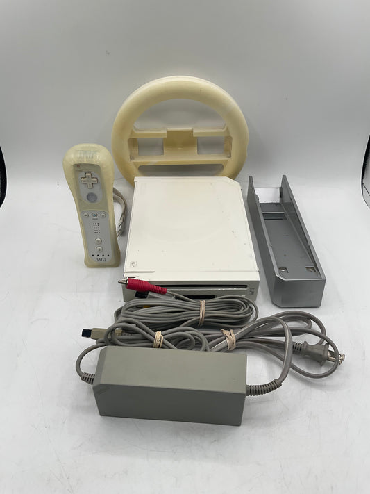 Nintendo Wii RVL 101 Video Game Console w/ Games - White