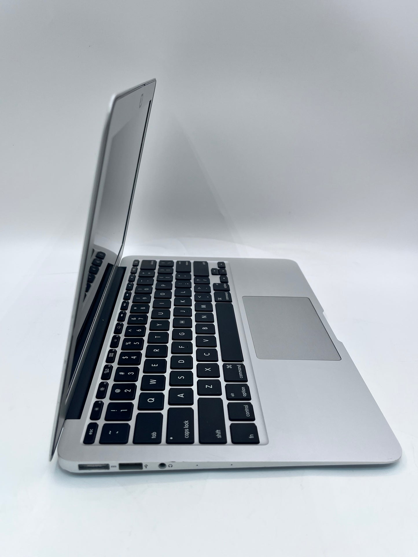 Apple MacBook Air 11" A1465 2014 4GB 128GB Core i5 Silver