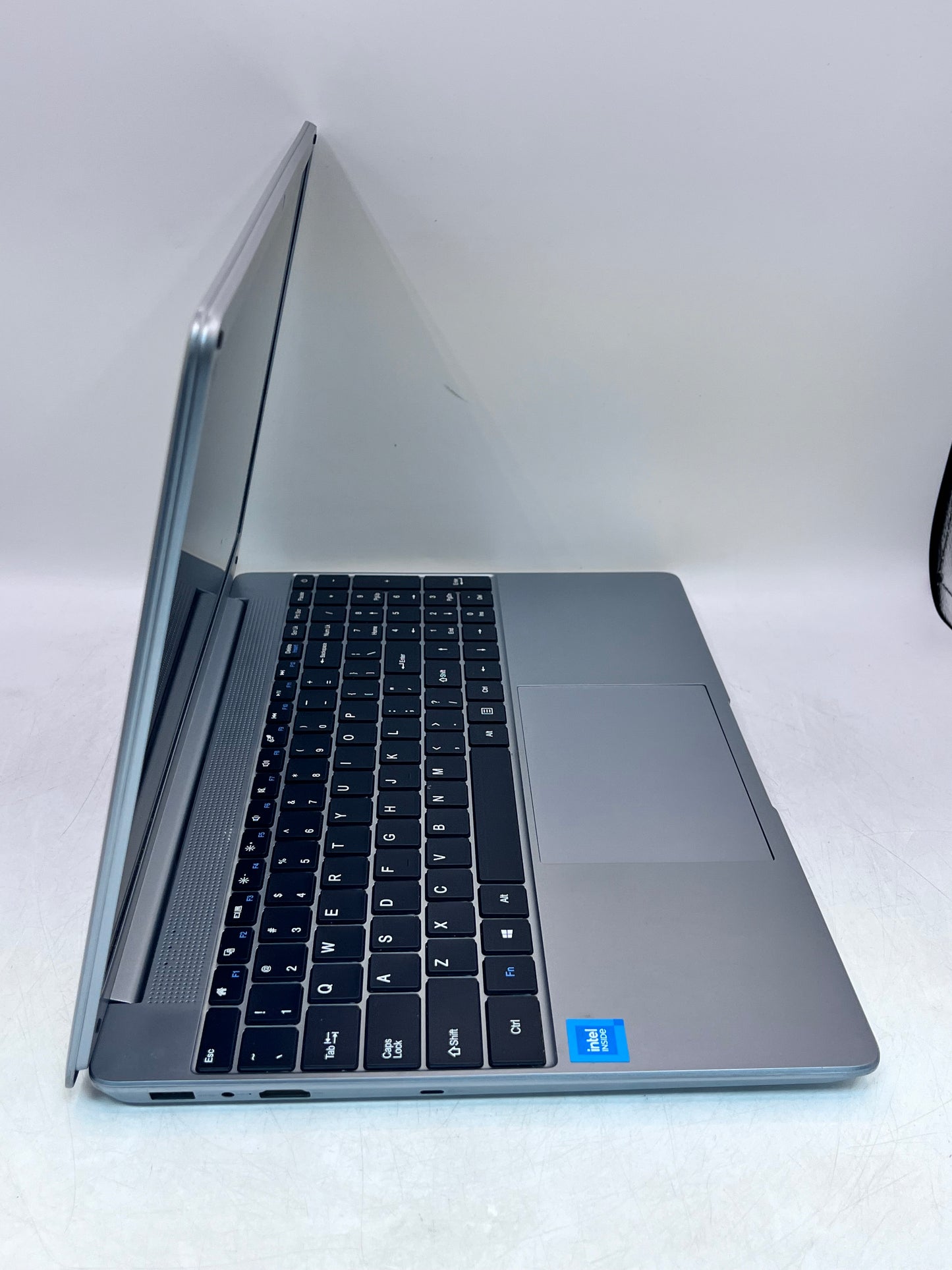 UOWAMOU BTC 507 14" Core i3-5005U @ 2GHz 16GB RAM 500GB SSD READ