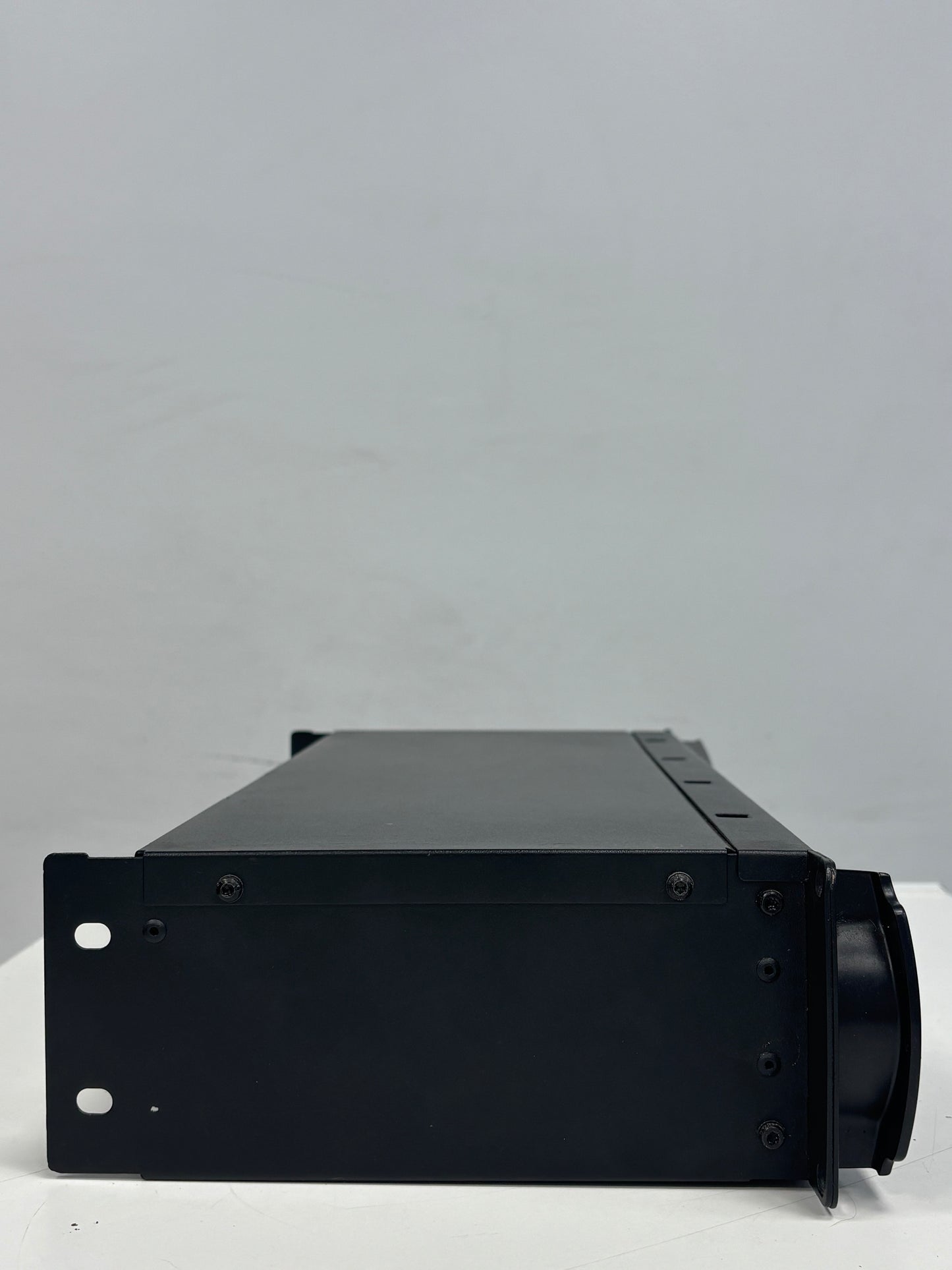 Crown XLS1002 Two-Channel 350-Watt Power Amplifier