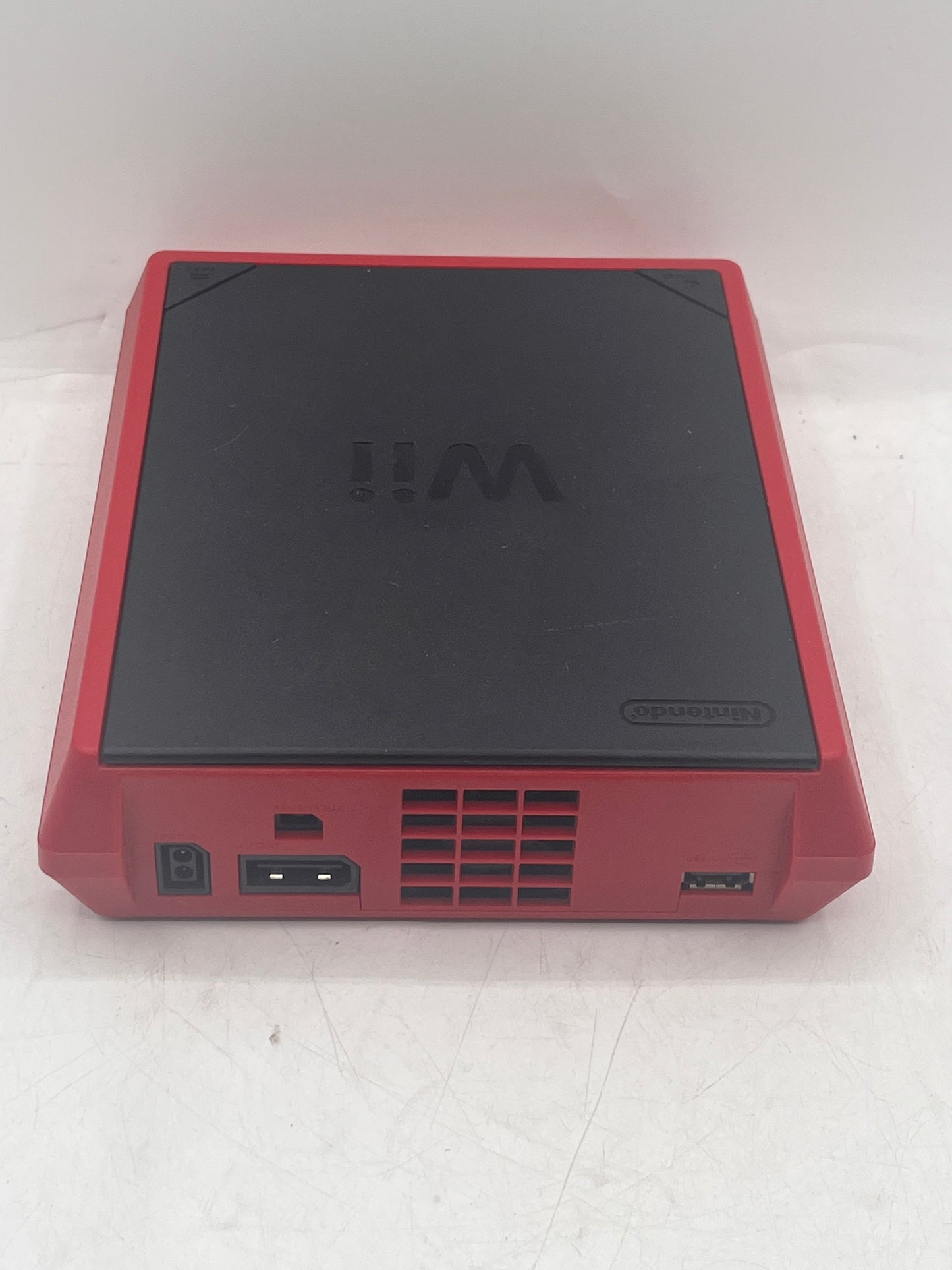 Nintendo Wii RVL-201 Video Game System Red