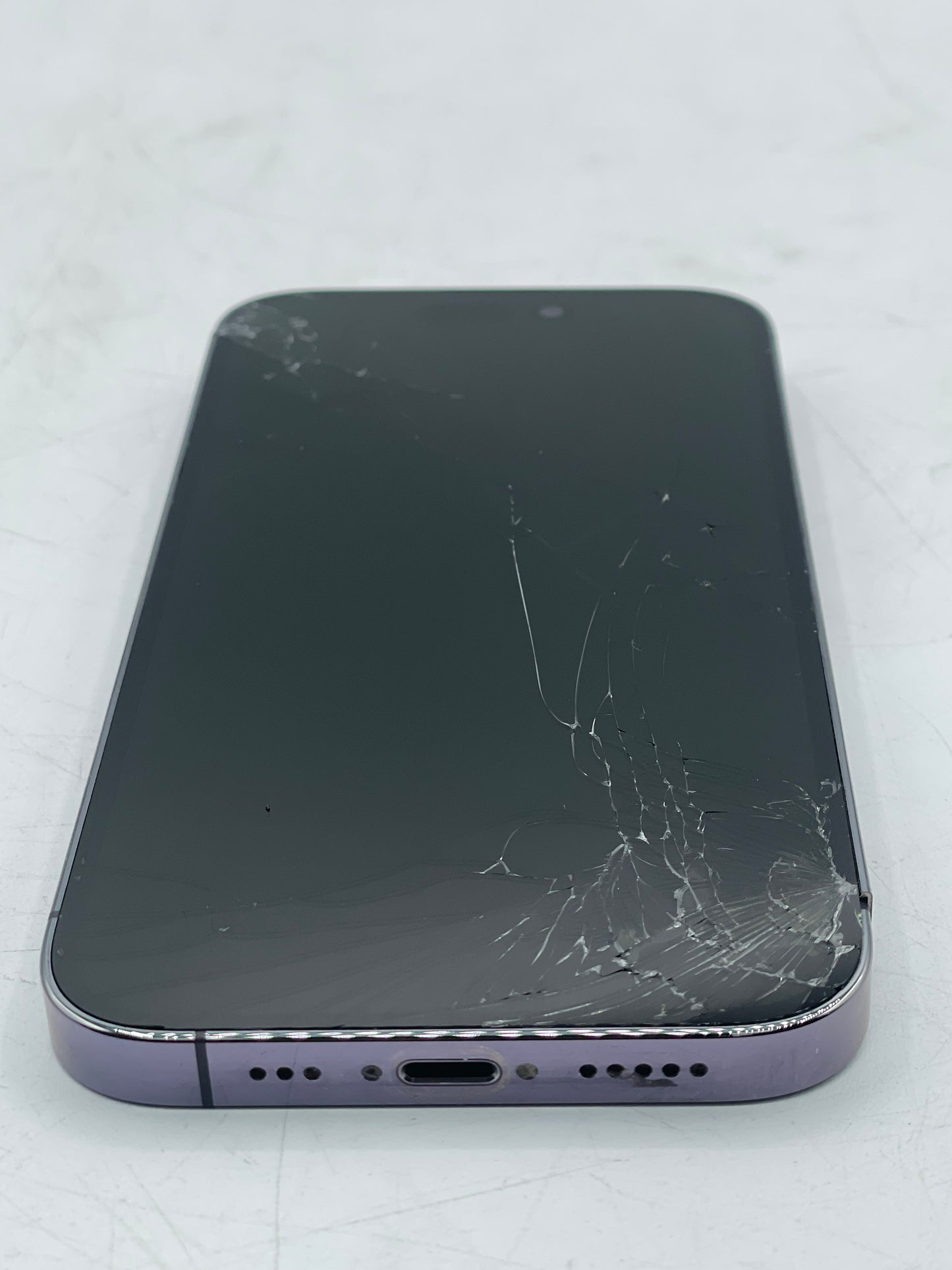 Unlocked Apple iPhone 14 Pro 256GB - A2650 NQ1D3LL/A - Purple