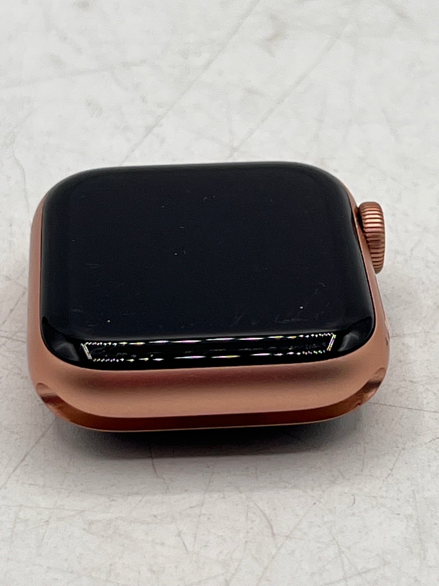 Apple Watch SE A2351 2020 40mm GPS Only Smart Watch - Black/Gold Aluminum