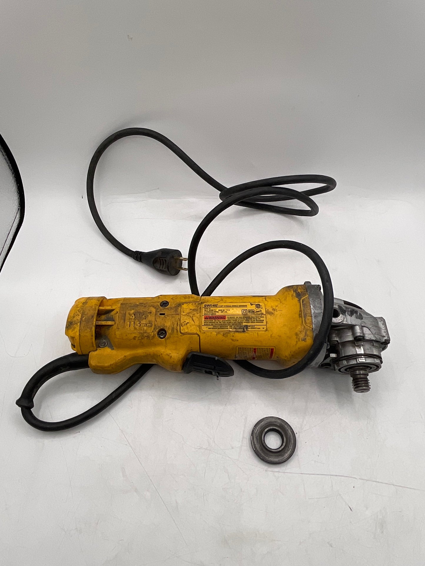 DeWalt DWE402 4 1/2" Angle Grinder
