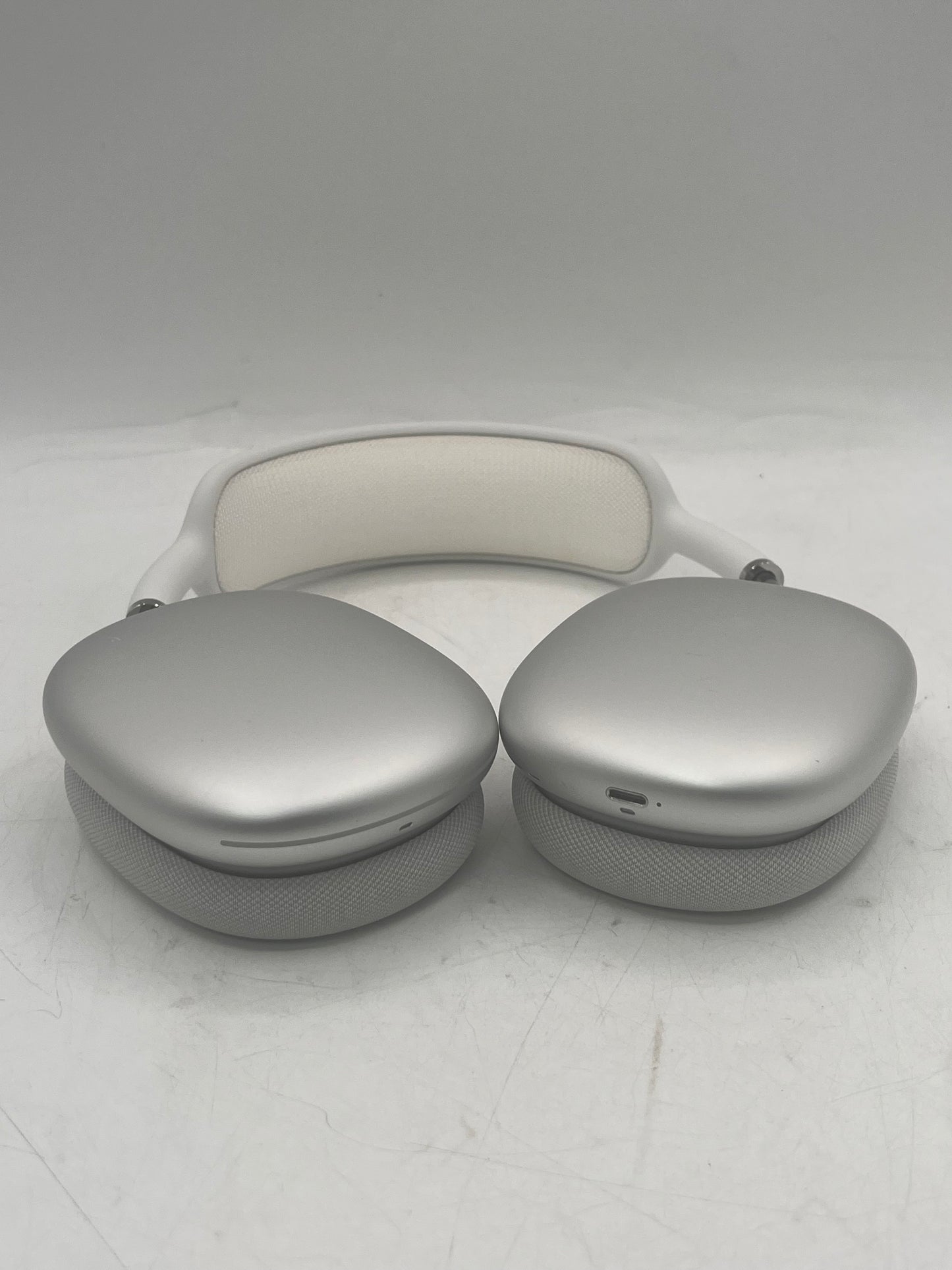 Apple AirPods Max A2096 Lightning Over-Ear Headphones - Silver