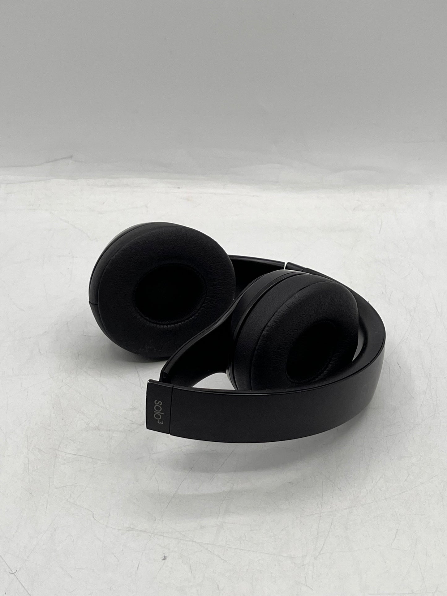 Beats Solo 3 Wireless Headphones - Black