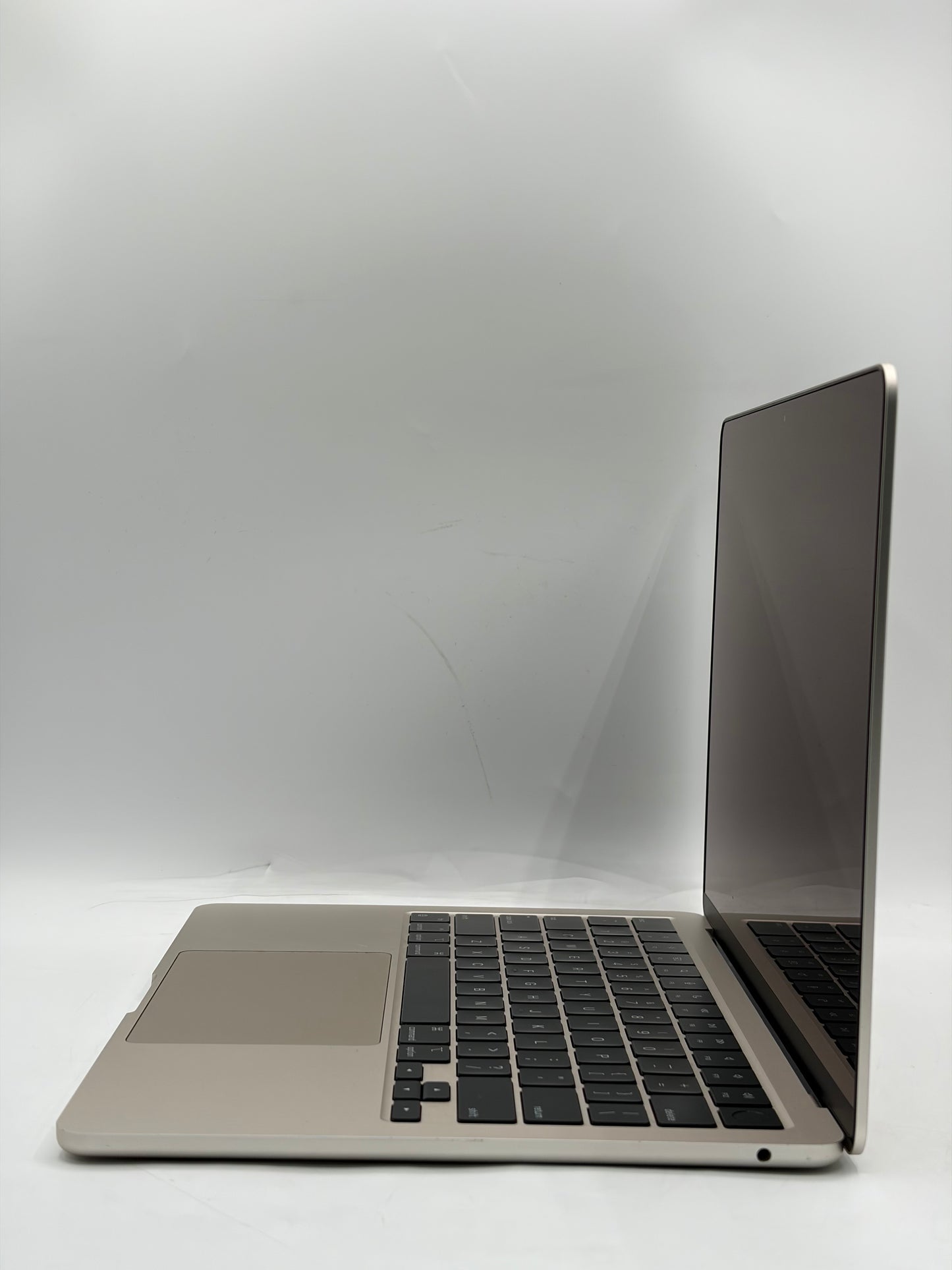 2022 Apple MacBook Air 13" M2 8GB RAM 256GB SSD A2681 MLY33LL/A Starlight