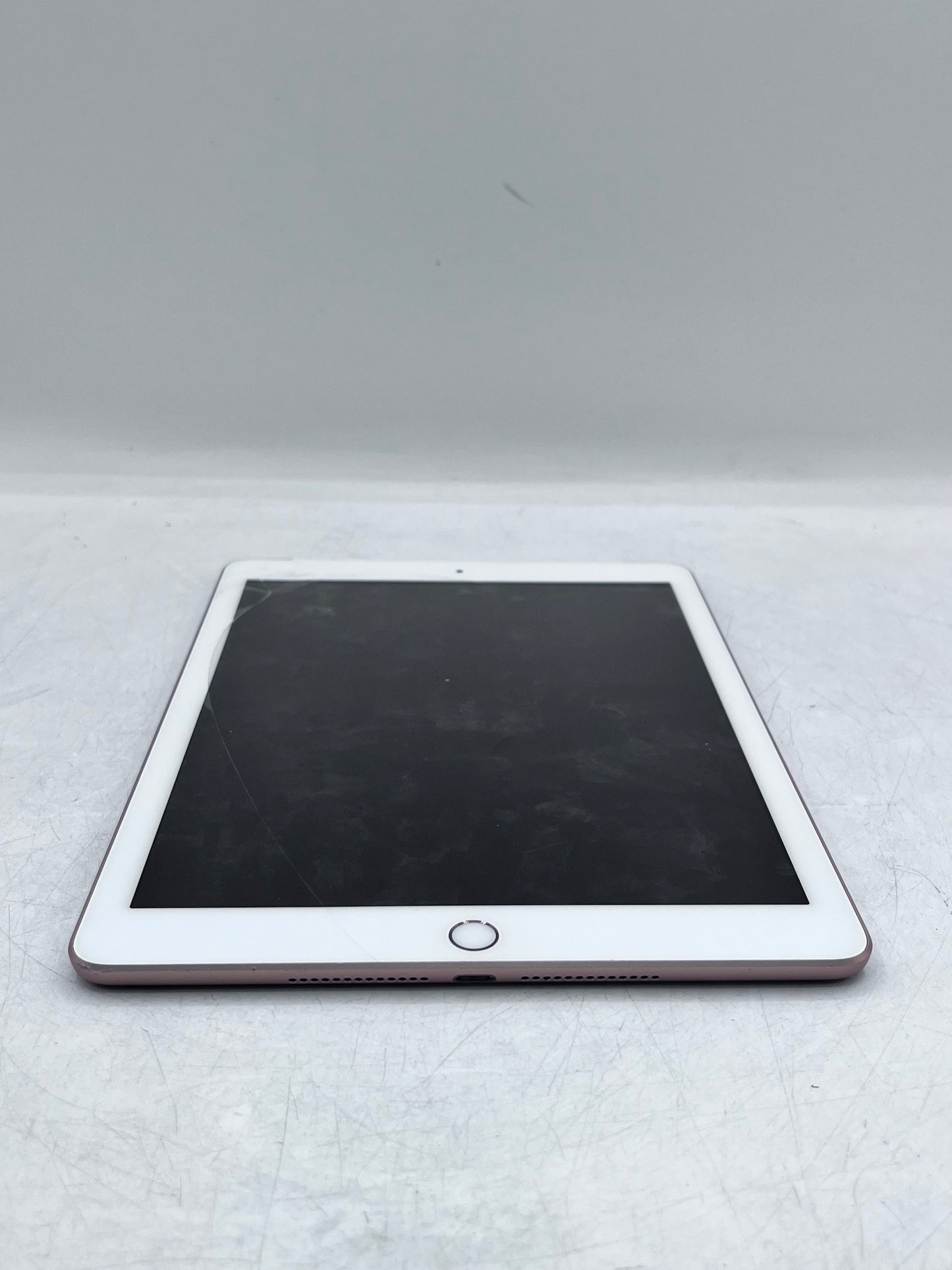 Apple iPad (6th Gen) MRM42LL/A A1954 32GB - Rose Gold READ
