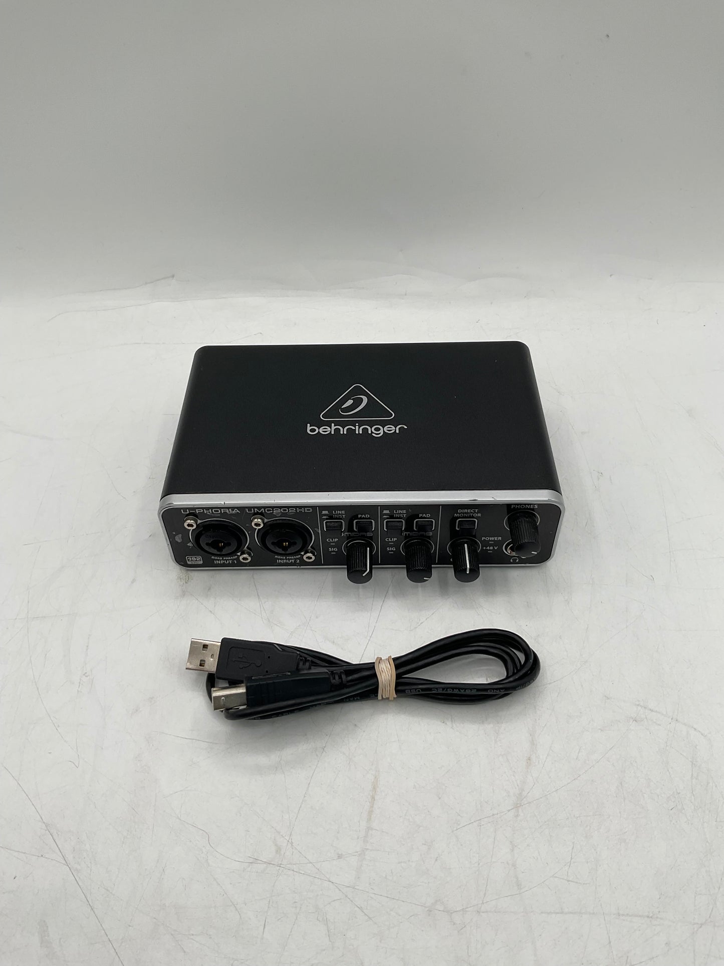 BEHINGER U-Phoria UMC202HD USB Audio Interface 2x2 24-Bit 192kHz Black