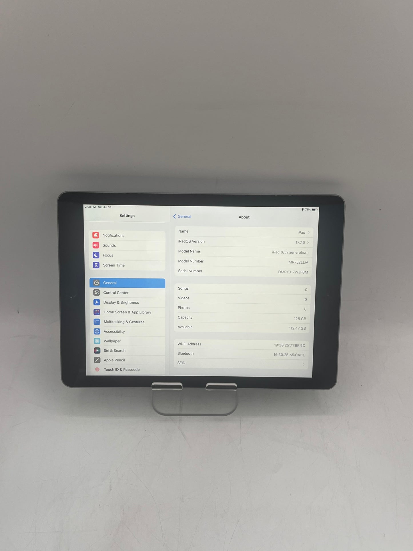 2018 Apple iPad 6th Gen A1893 128GB Wi-Fi Only Black Tablet