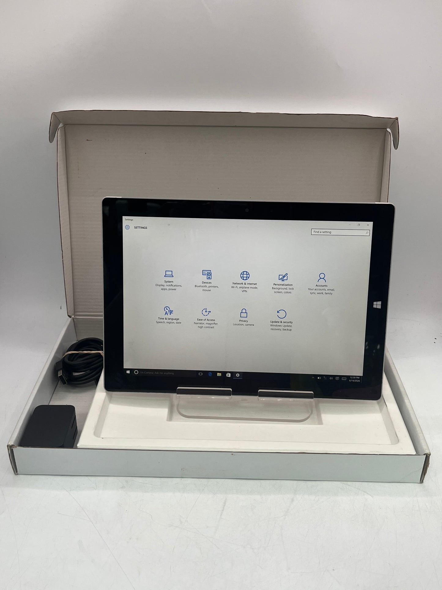 Microsoft Surface 3 10.8" Laptop/Tablet Intel Atom X7-Z8700 4GB 64GB
