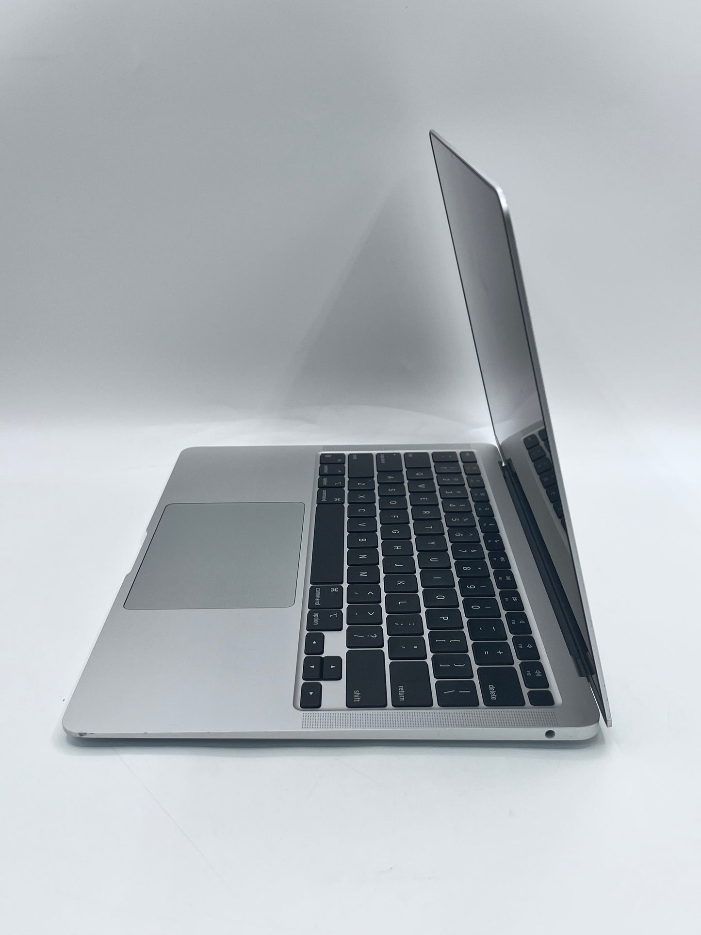 2020 Apple MacBook Air 13.3" M1 7C 8GB 256GB A2337 REMOTELY MANAGED