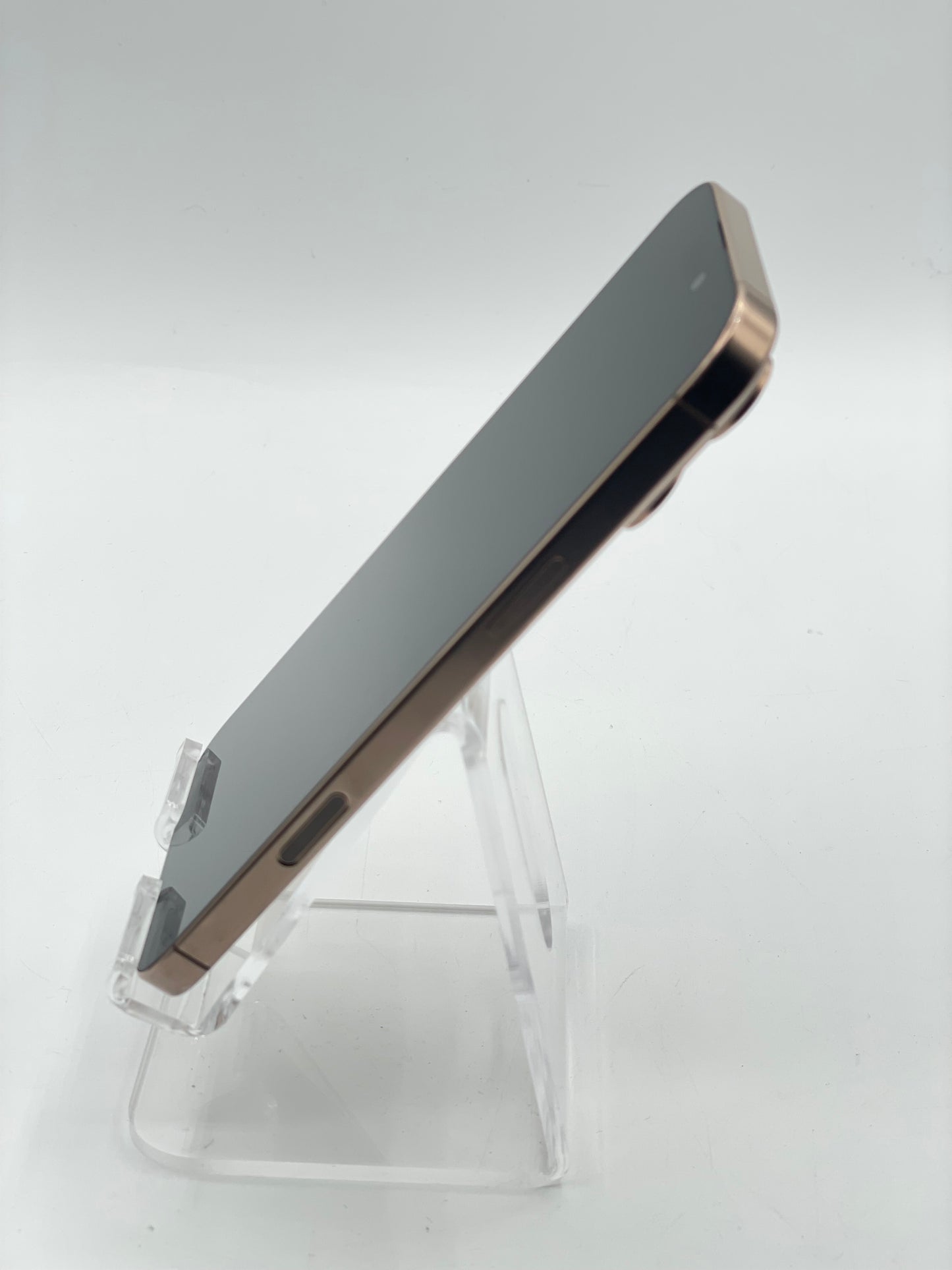 Unlocked Apple iPhone 16 Pro Max 6.7" 256GB A3084 MYW53LL/A Desert Titanium