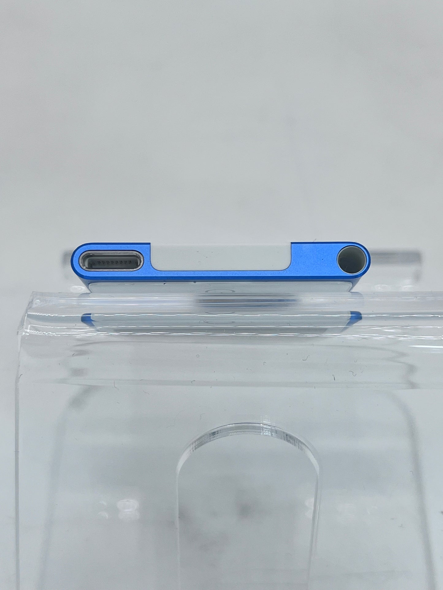 Apple iPod Nano 7th Generation Blue A1446A 16GB MP3 Player with Touch Screen! Free Shipping!