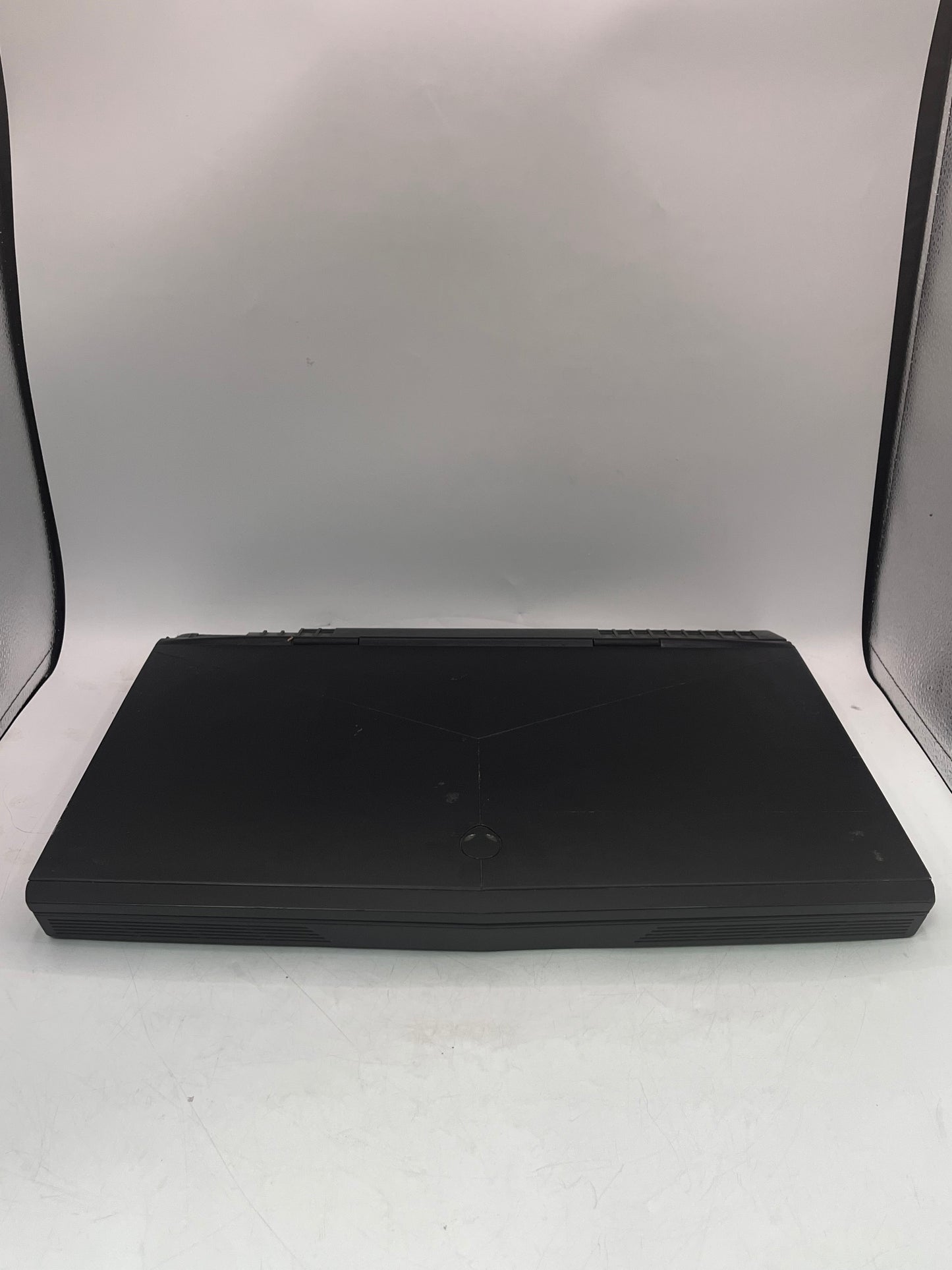 Alienware m17 R4 17" Laptop i7-8750H 16GB RAM 128GB + 256GB SSD GTX 1070 Black
