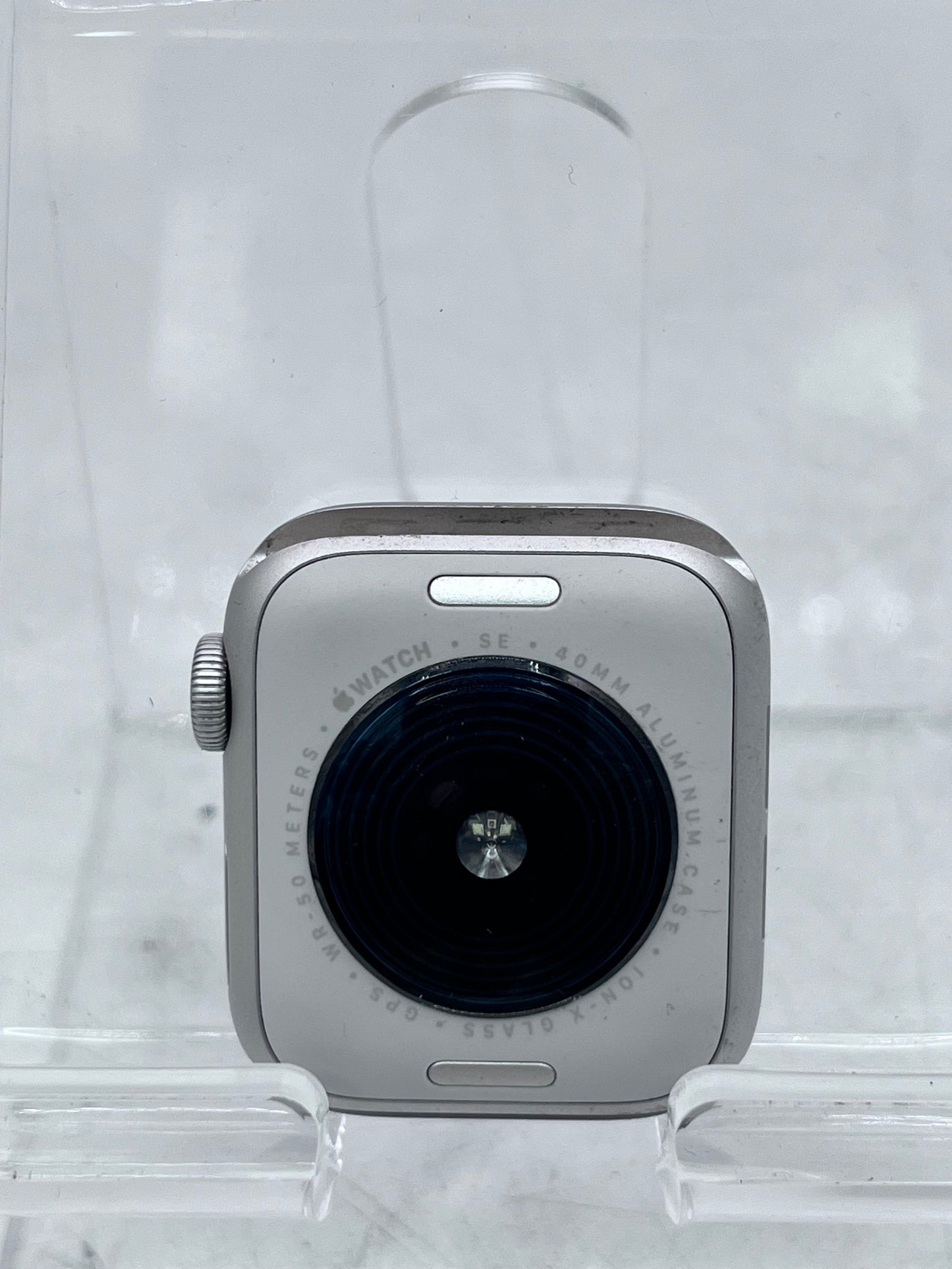 Apple SE 2nd Gen Smart Watch 40mm GPS Only -Starlight