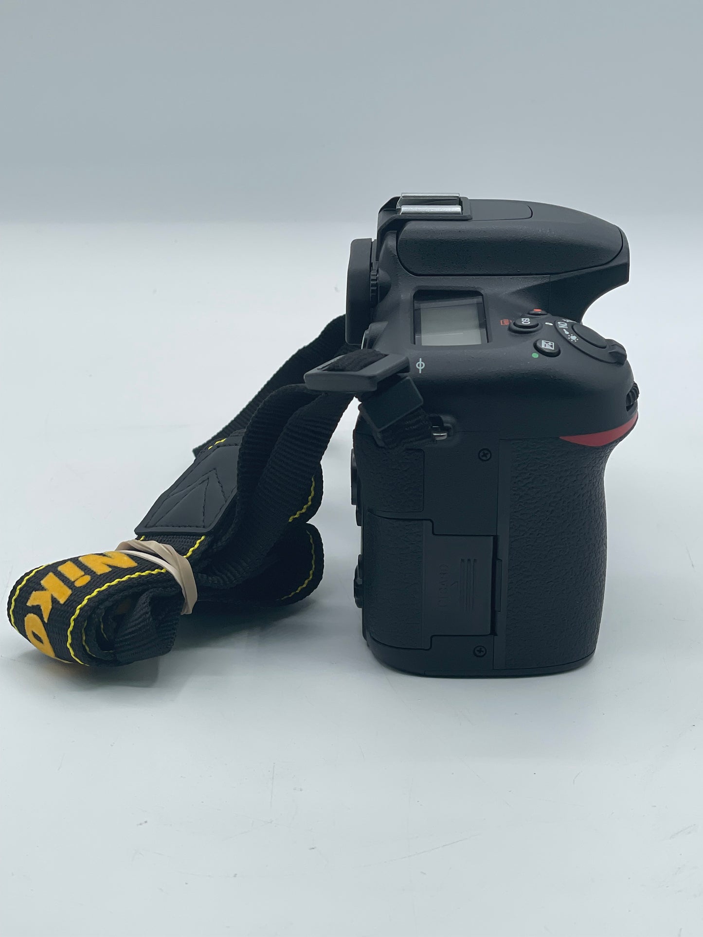 Nikon D7500 20.9MP Digital SLR Camera - Black with Carrying Case
