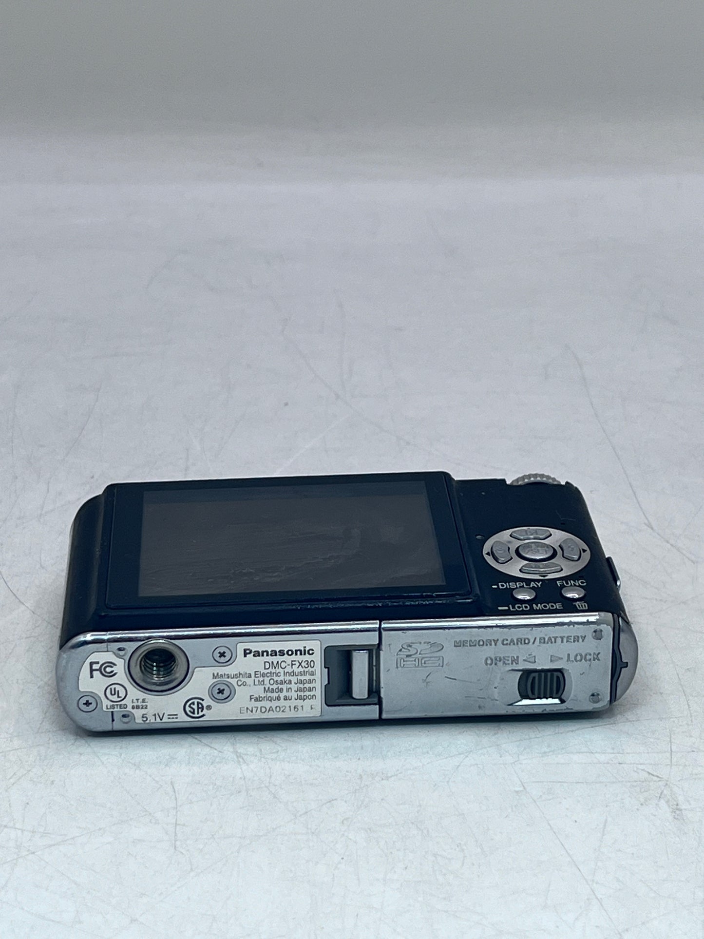 Panasonic LUMIX DMC-FX30 7.2MP Digital Camera - Silver