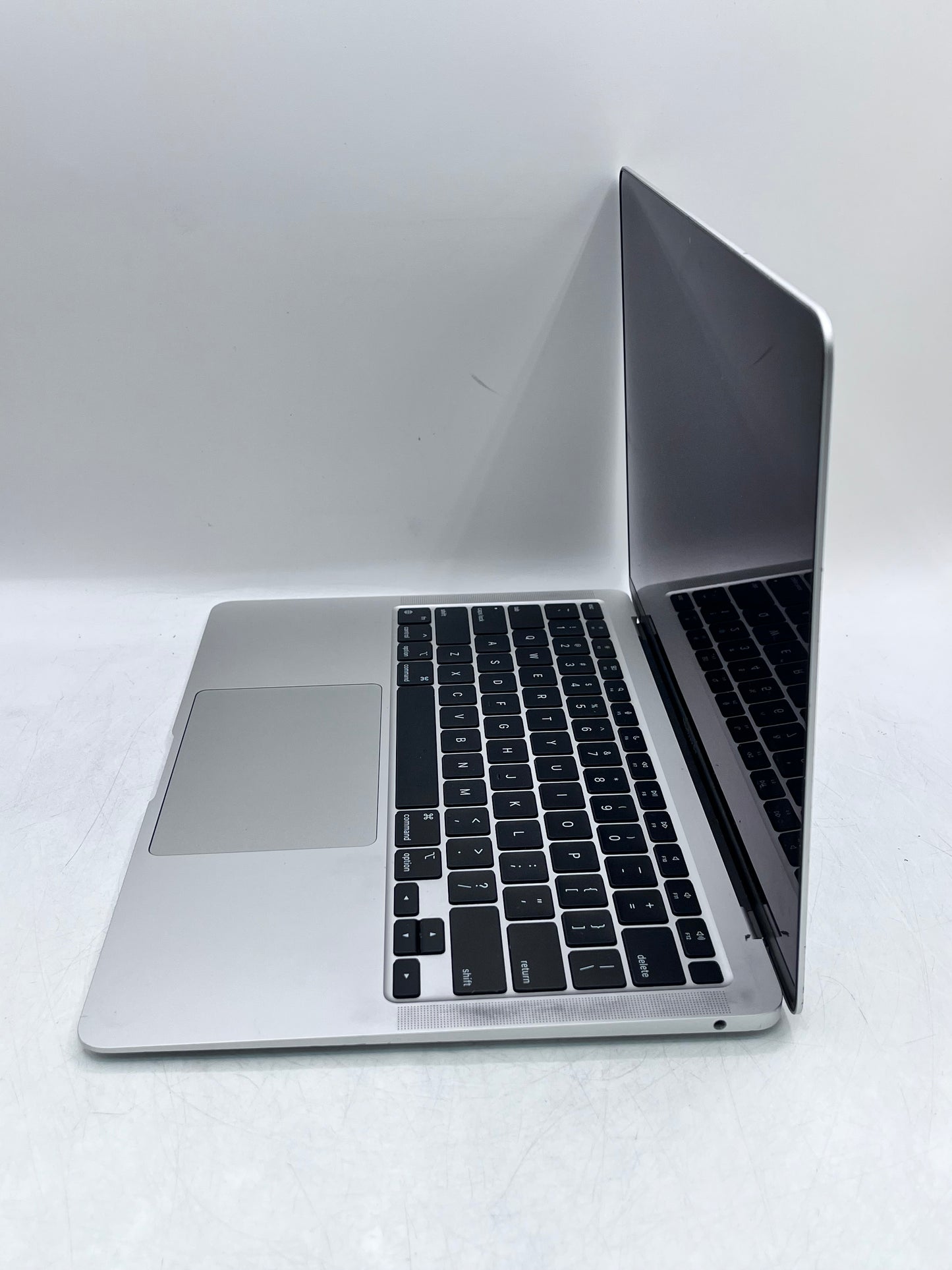 2020 Apple MacBook Air 13.3" M1  8GB 256GB A2337 MGN93LL/A Remotely Managed
