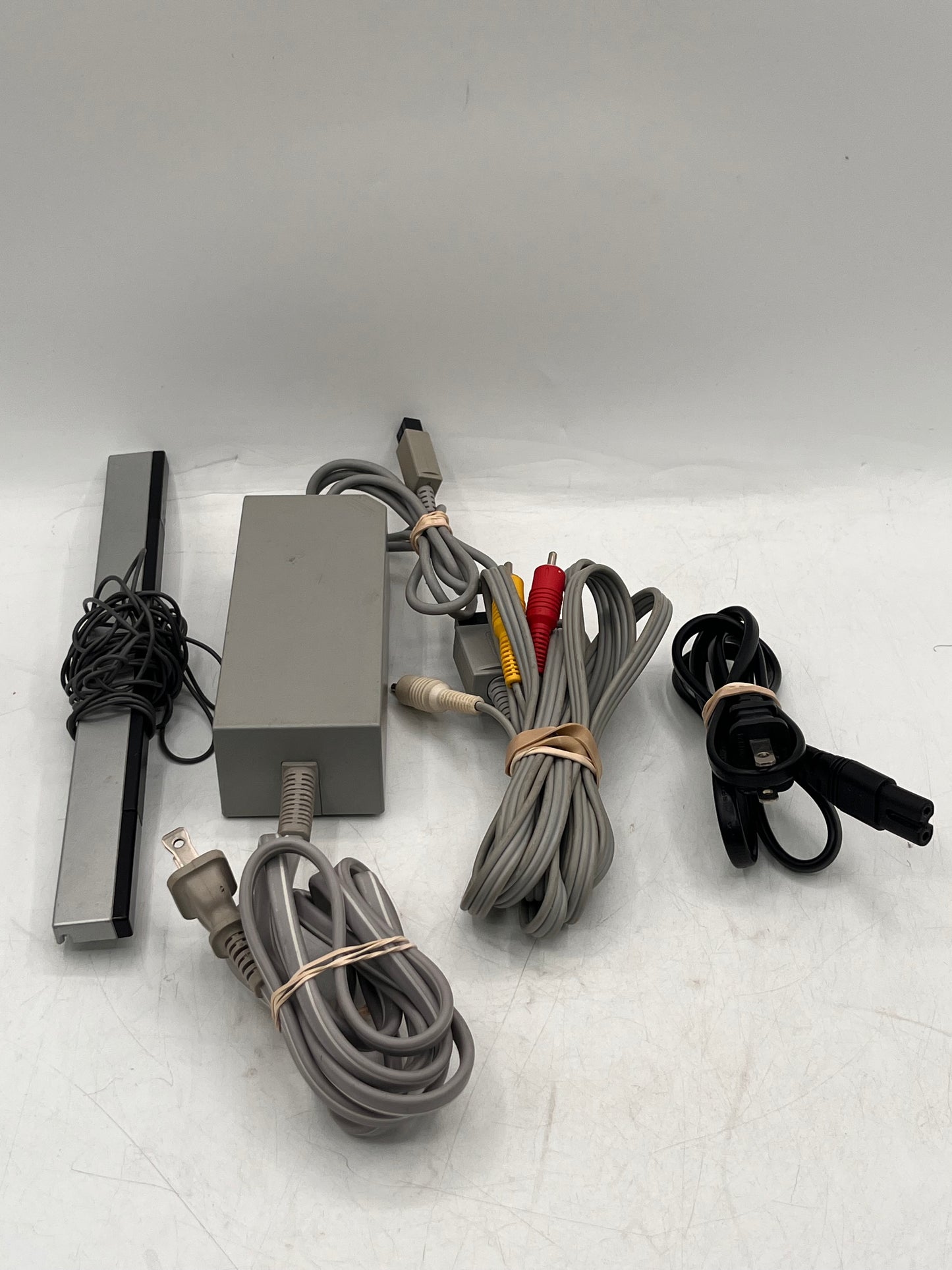 Nintendo Wii RVL-001 Video Game System Tested w/ Accessories Free Shipping