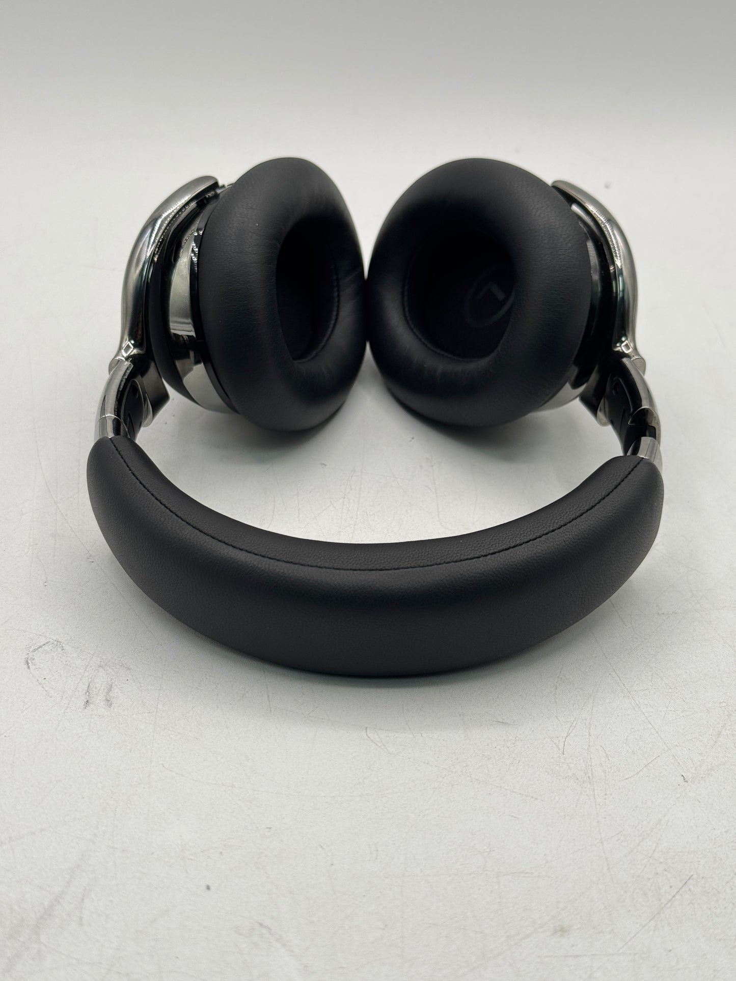 Montblanc MB 01 Wireless Over-Ear Headphones Black, Active Noise Cancelling EXCELLENT